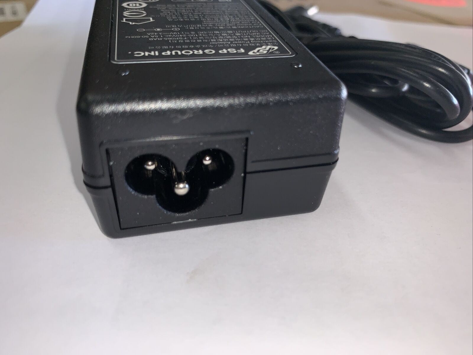 (35x)  FSP FSP065-RAB AC/DC Power Supply Adapter 19V 3.42A 65W (No Power Cable)