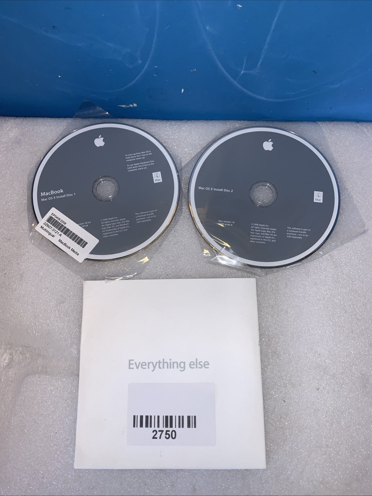 Apple MacBook Pro 13” Mac OS X 10.6.3 Restore DVD Set