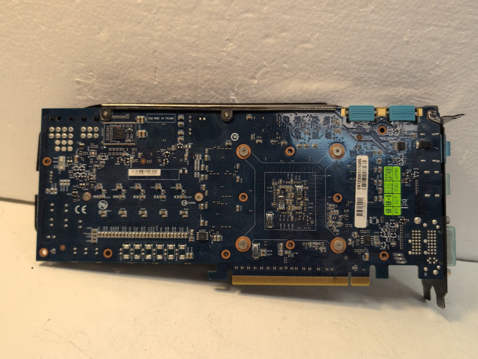🔥 GIGABYTE GTX 670 GV-N670OC-2GD WindForce 3X OC 2GB GDDR5  Graphics Card -