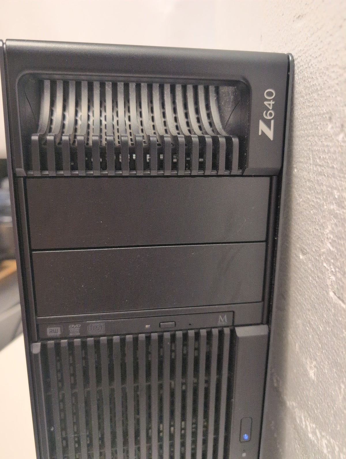 HP Z640 Workstation  Xeon E5-2660 v3/ 16GB RAM /240GB SSD /Quadro K620/Win10  -