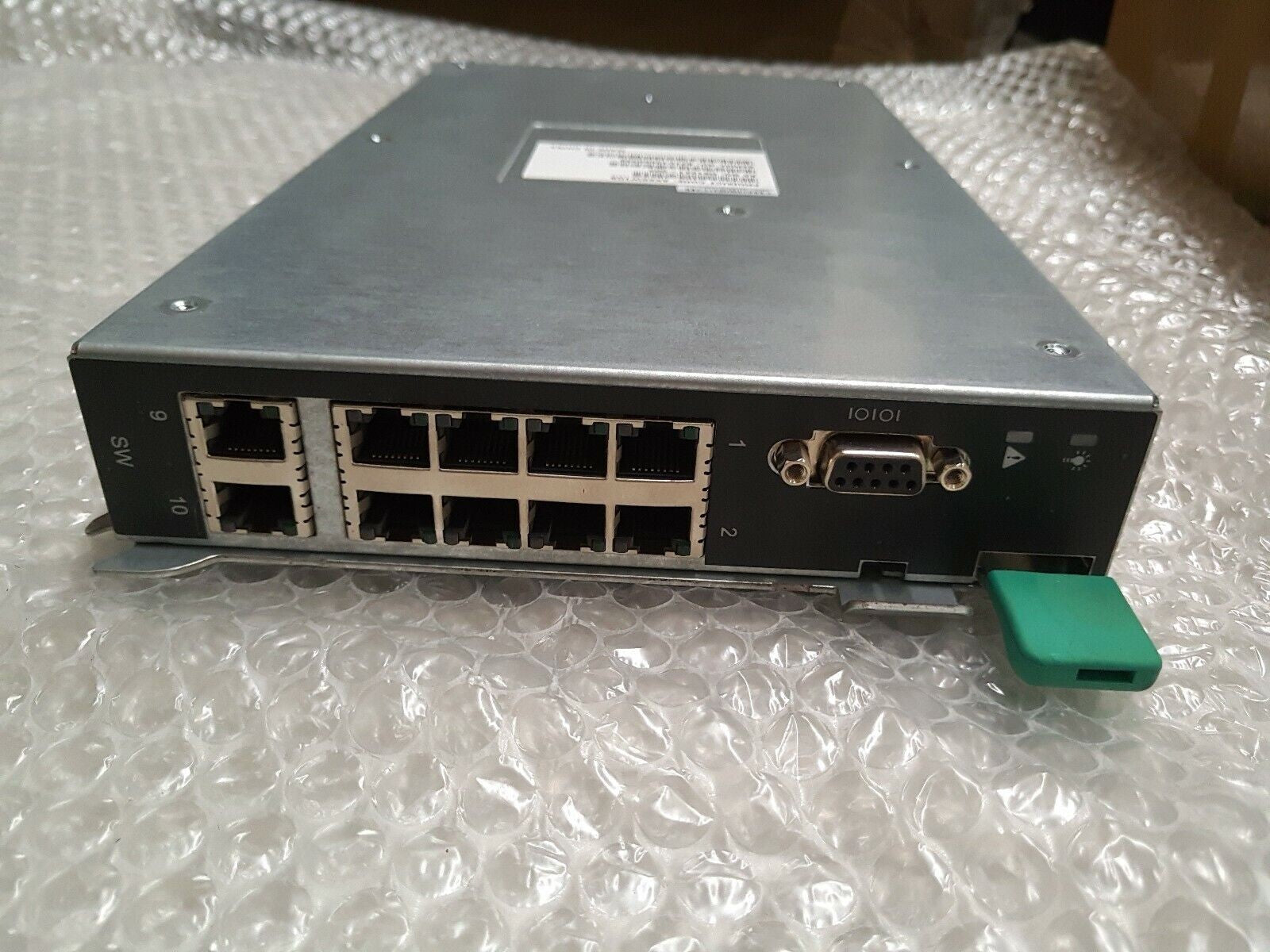 - 1x Intel Blade Server 10-Port GIGABIT Switch  AXXSW1GB D91241-004