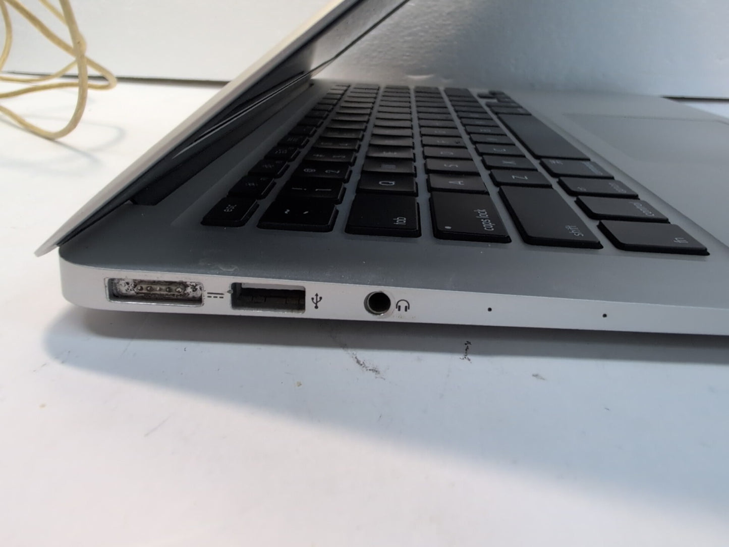 🔥 NICE Apple MacBook Air 2015 A1466 13.3" Intel i5-1.6GHz/8GB/128GB SSD/10. 13-