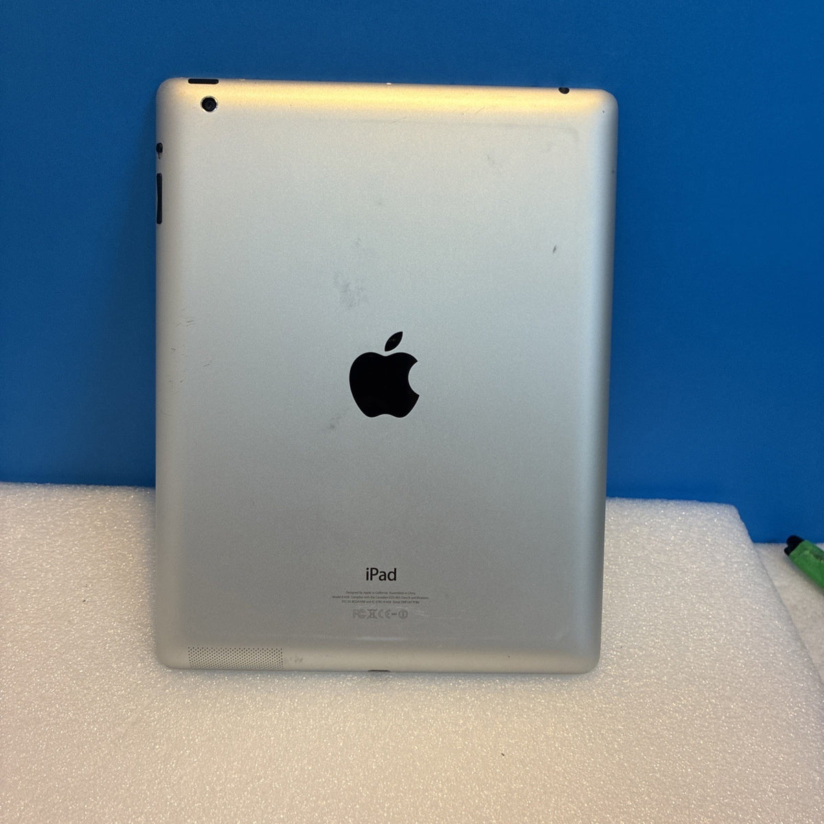 🔥 Apple iPad 4 Retina 32GB Wi-Fi  White MD514C/A