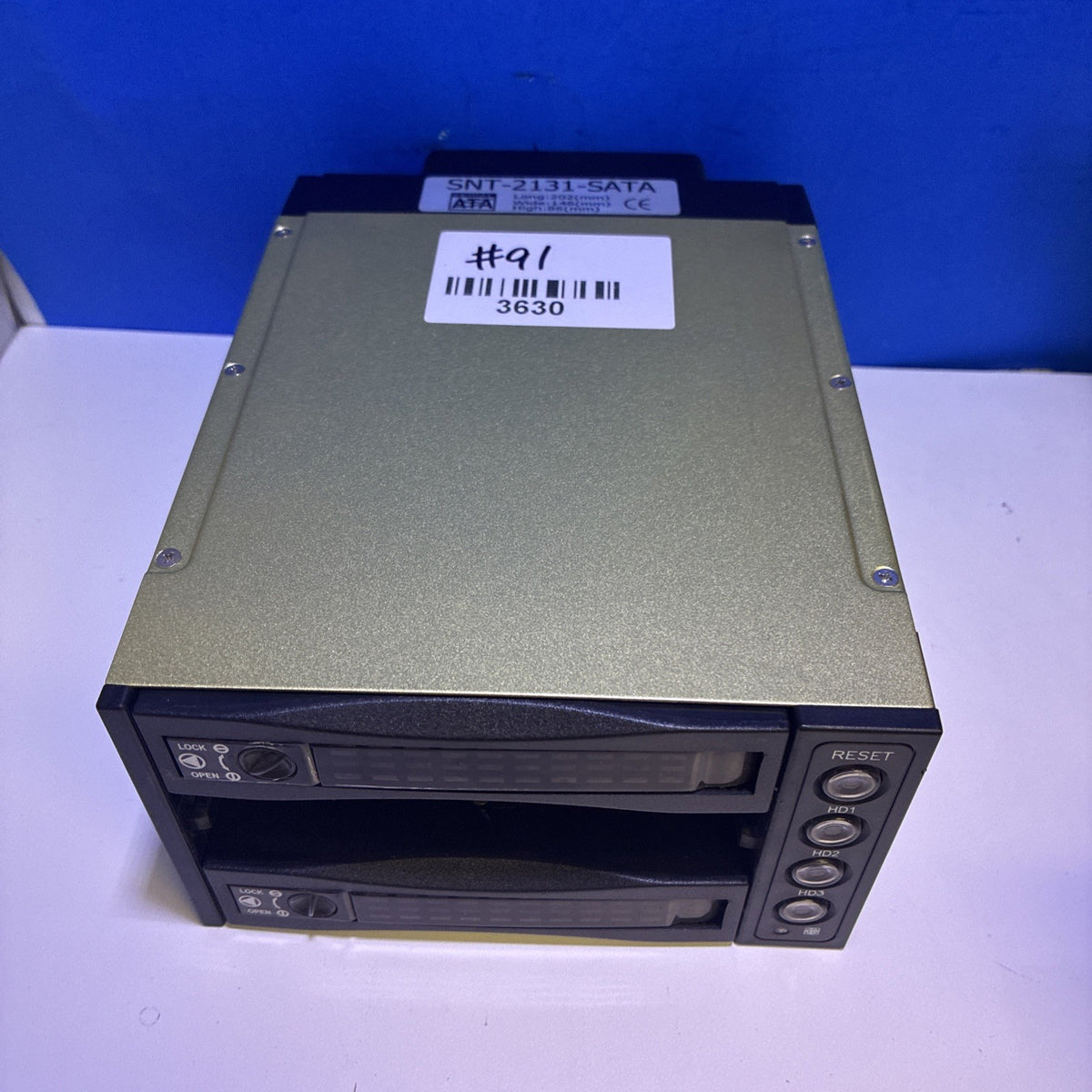 🔥 SNT-2131-SATA Serial ATA Hard Drive Enclosure Tray Gold/Black with 2x caddy