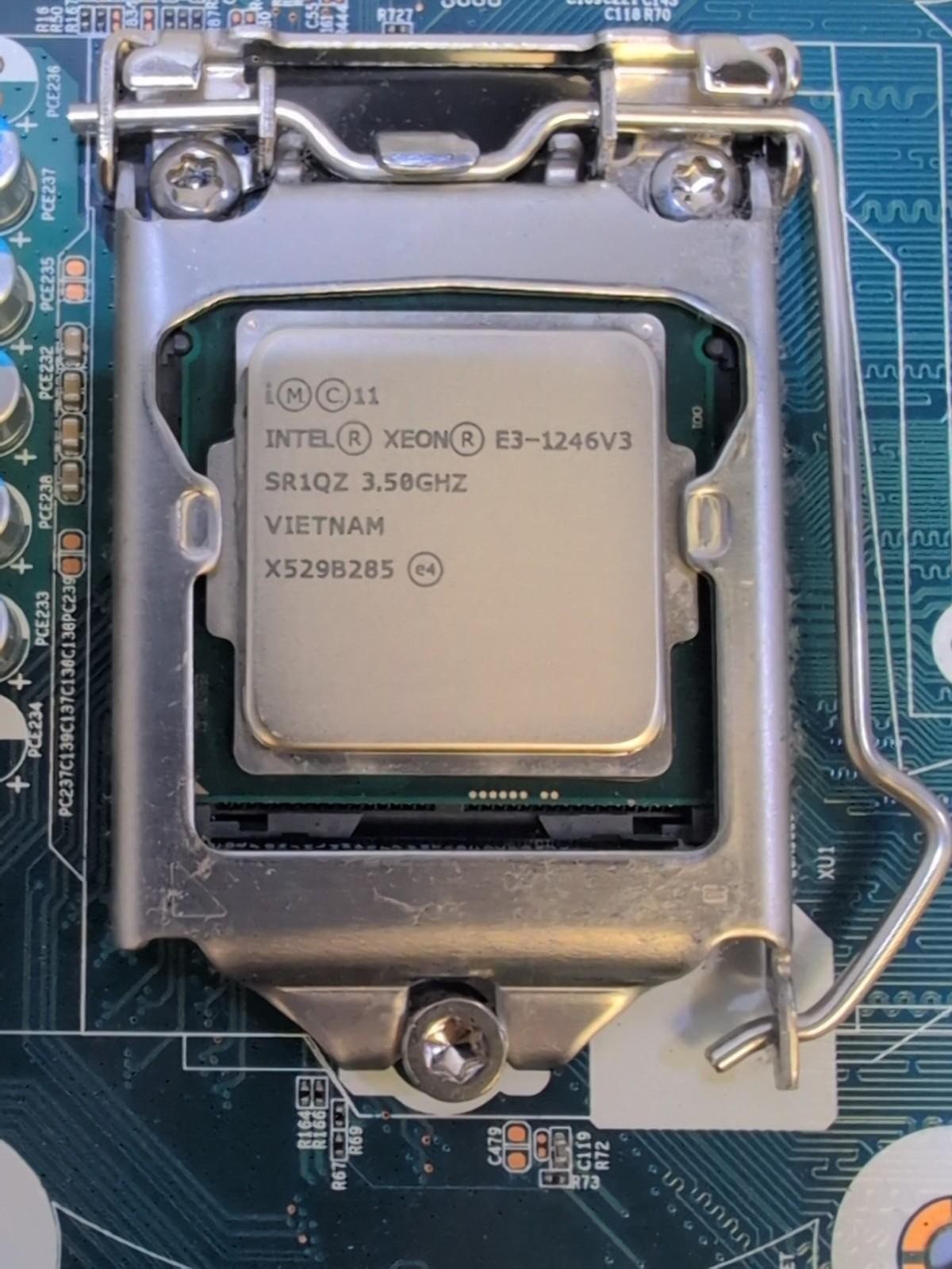 HP Z230 Workstation LGA1150 Motherboard 697894-002 698113-001 + E3-1246 V3 CPU -