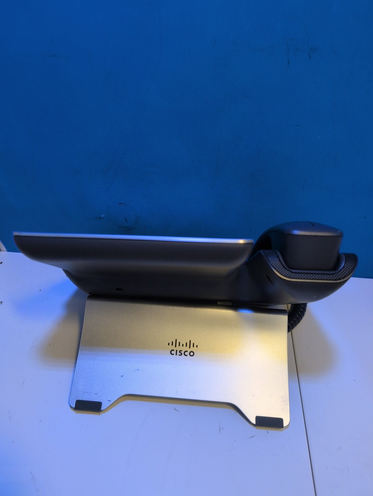 🎸 Cisco CP-8851 Unified Communications IP Phone with Color Touchscreen Display