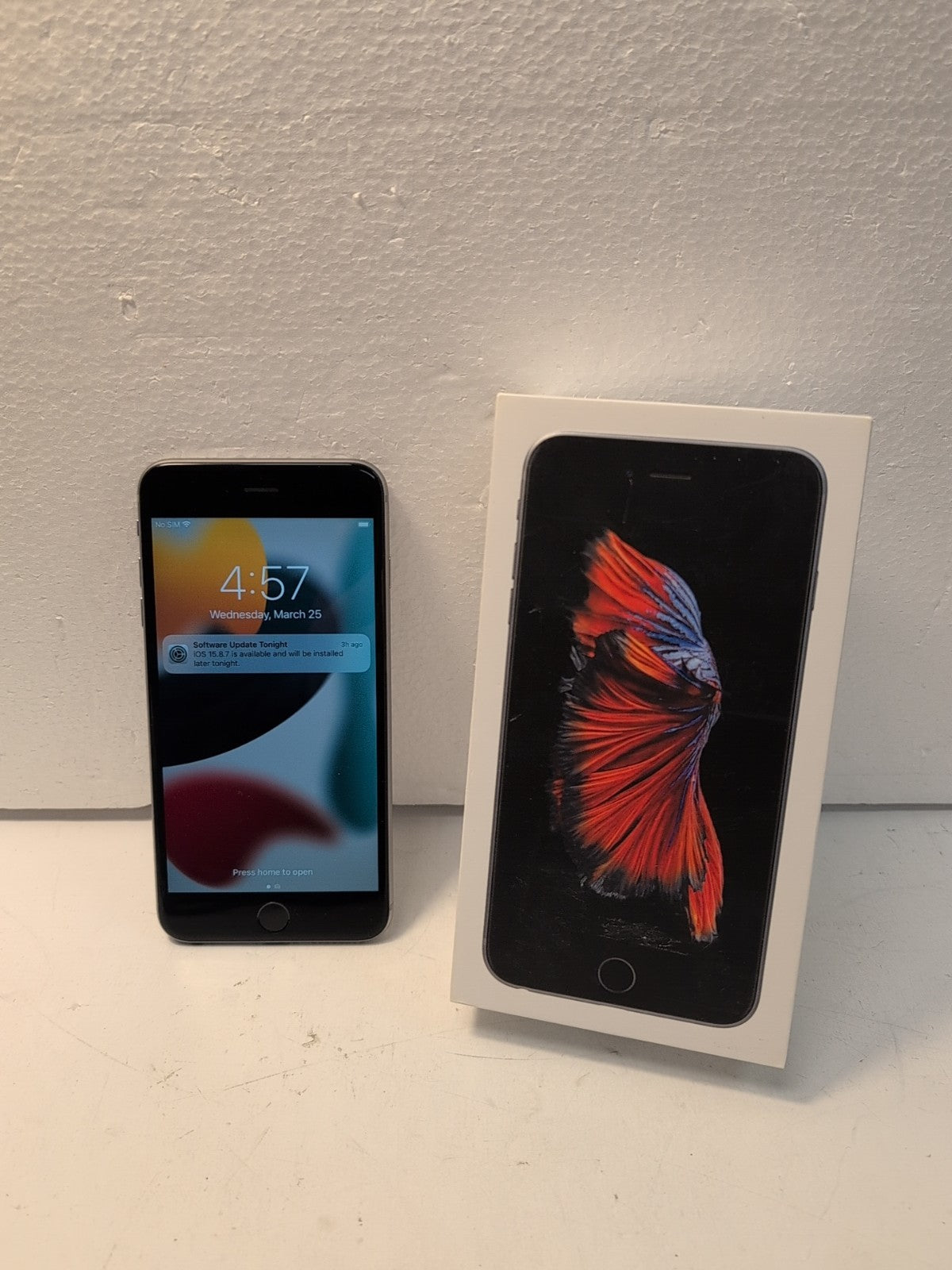 🔥 (NICE) Apple iPhone 6S Plus A1687 16GB Smartphone Gray + BOX (LOCKED BELL) -