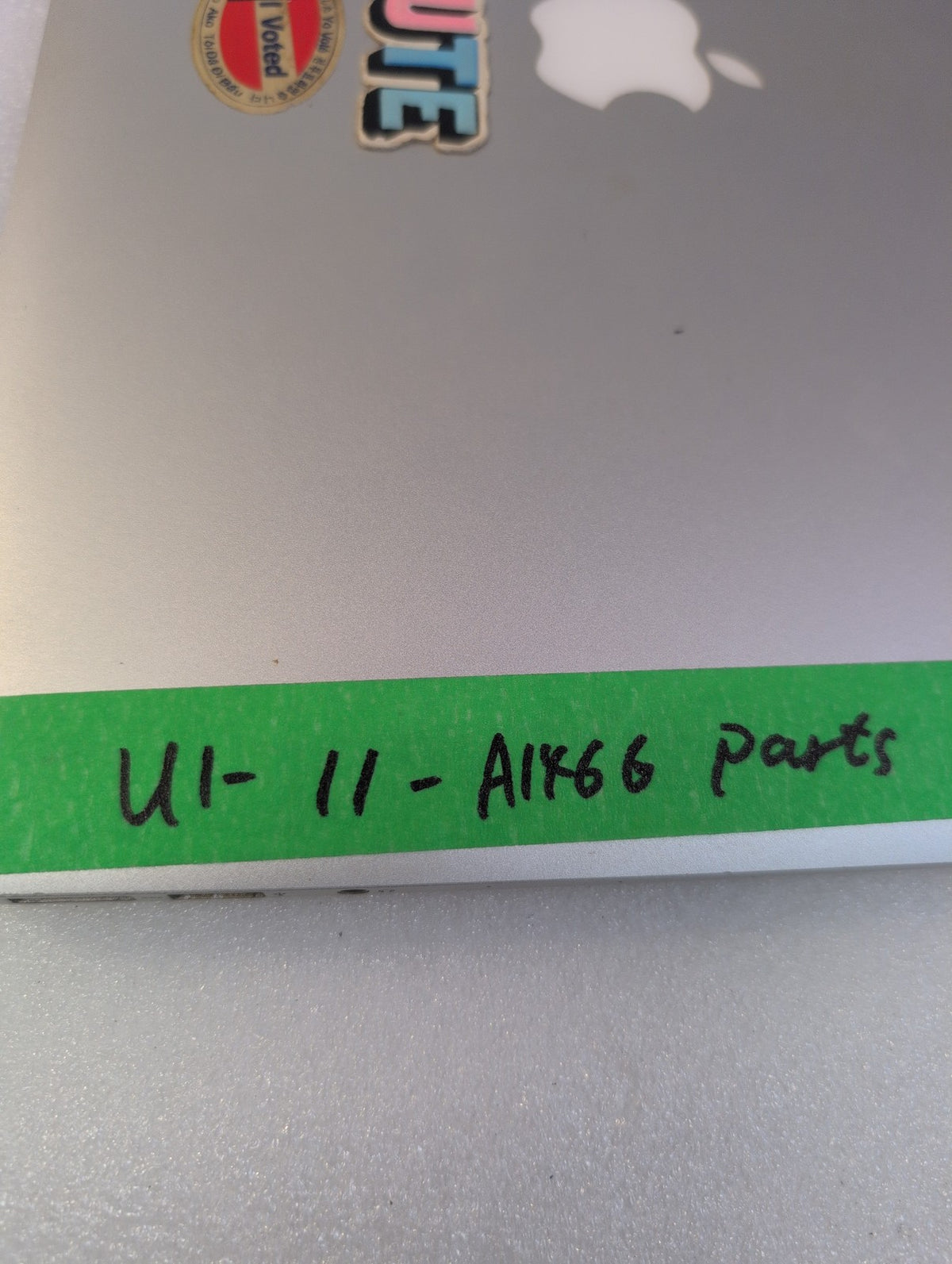 🎸 Apple MacBook Air 13-inch A1466 (2013) - For Parts, No Boot - Silver (No SSD)