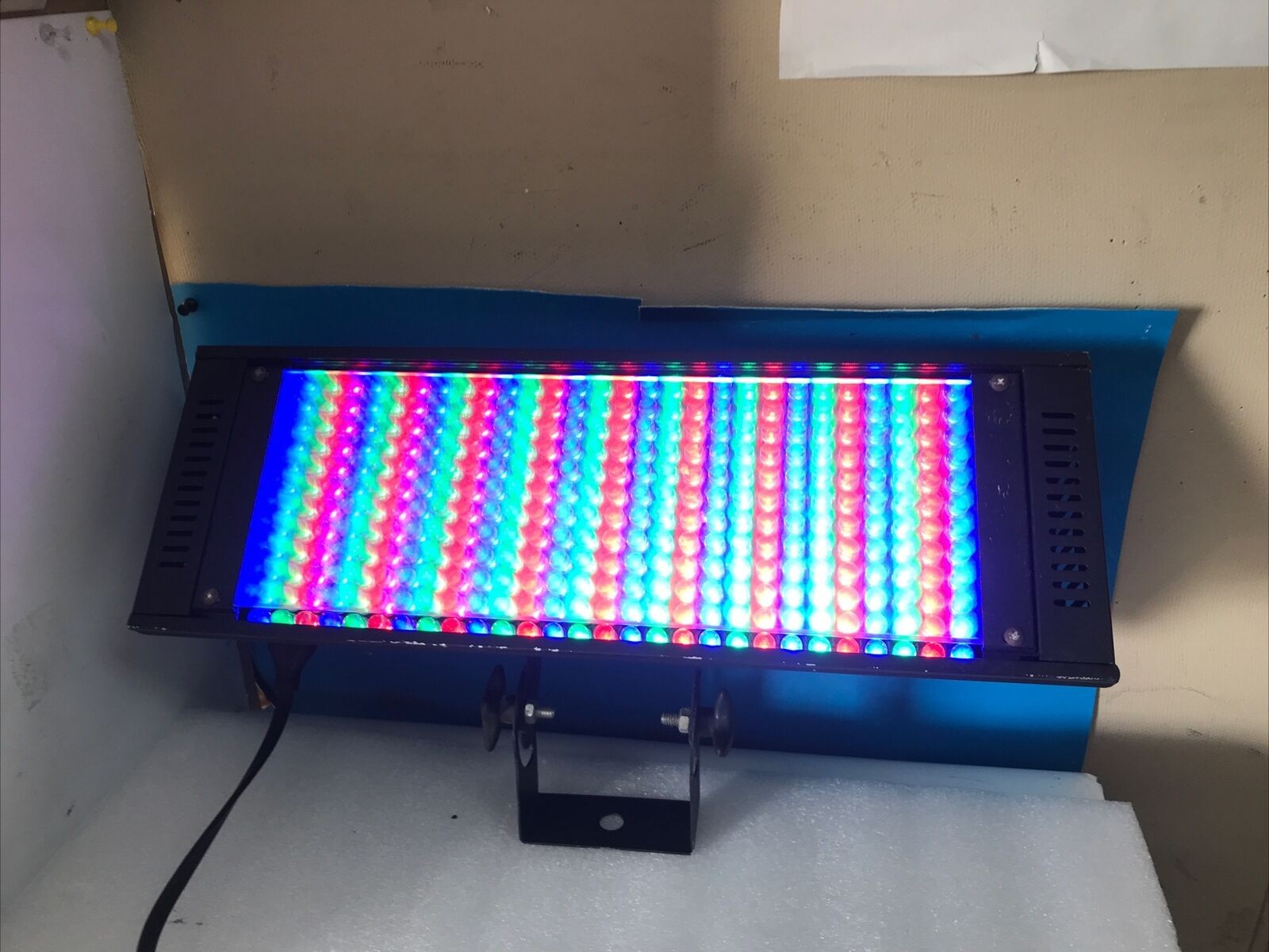 DMX512 LED Bar Stage Light with Mounting Bracket