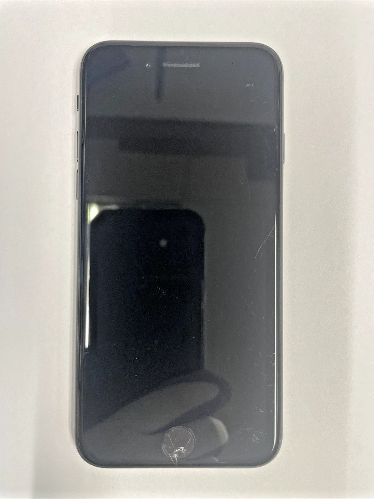 🔥 Apple iPhone SE 2 Black cell phone (Home key cracked)