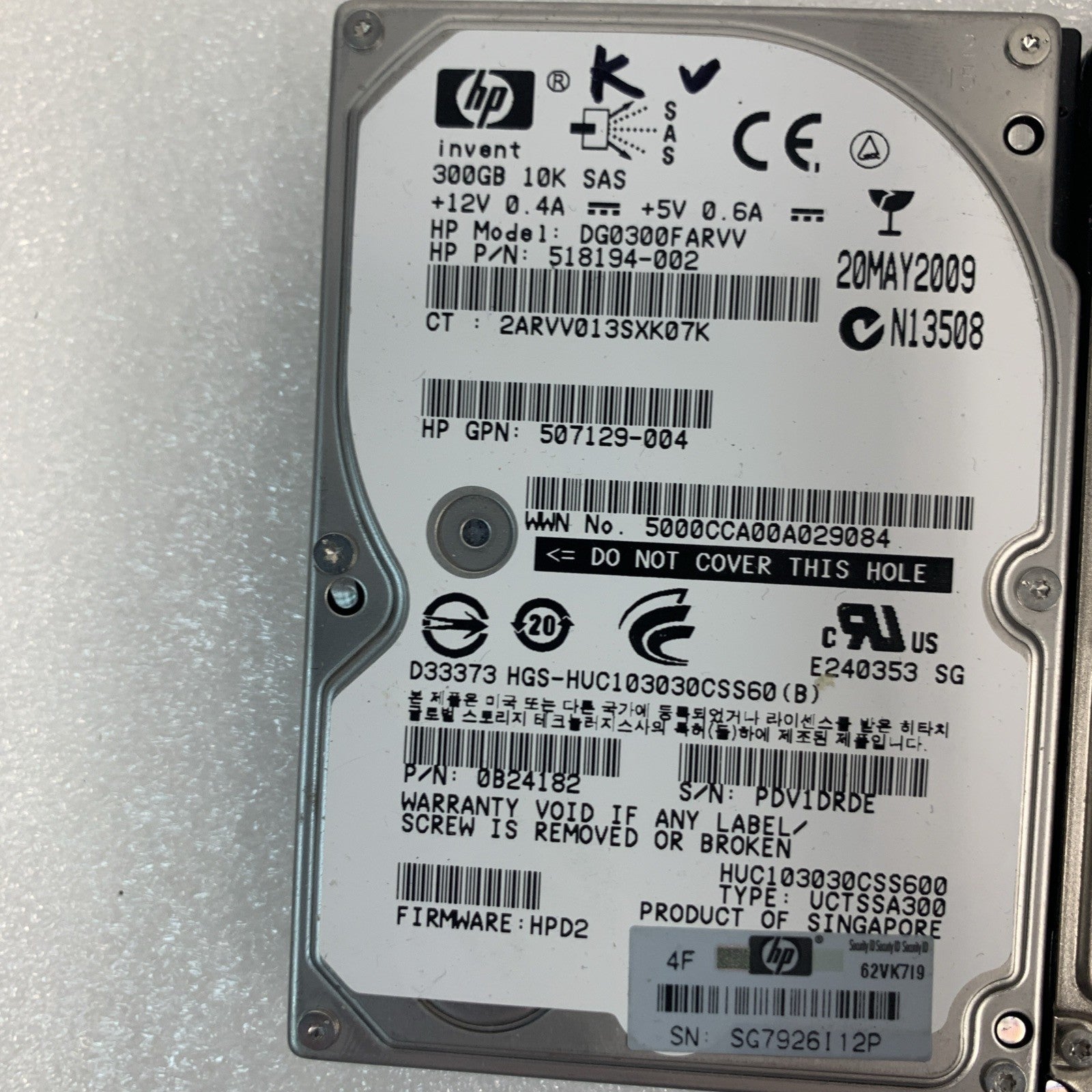 Lot of 2 HP 300GB 10K SAS 2.5"  server hard drives （1000 days remaining life）