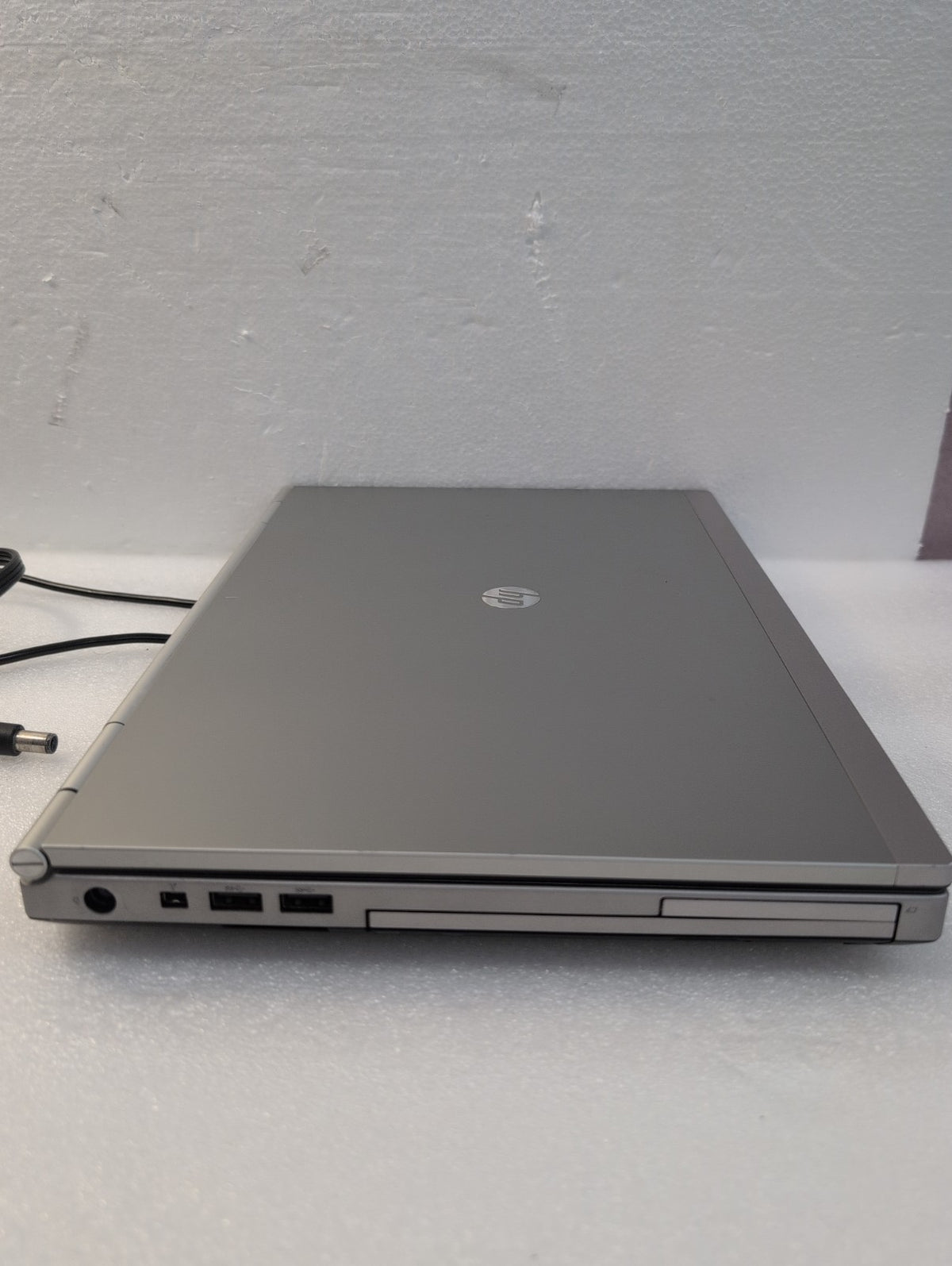🎸 Hp Elitebook 8460p 14" Laptop i5-2540M CPU /4GB Ram/250GB HDD/WIN XP 