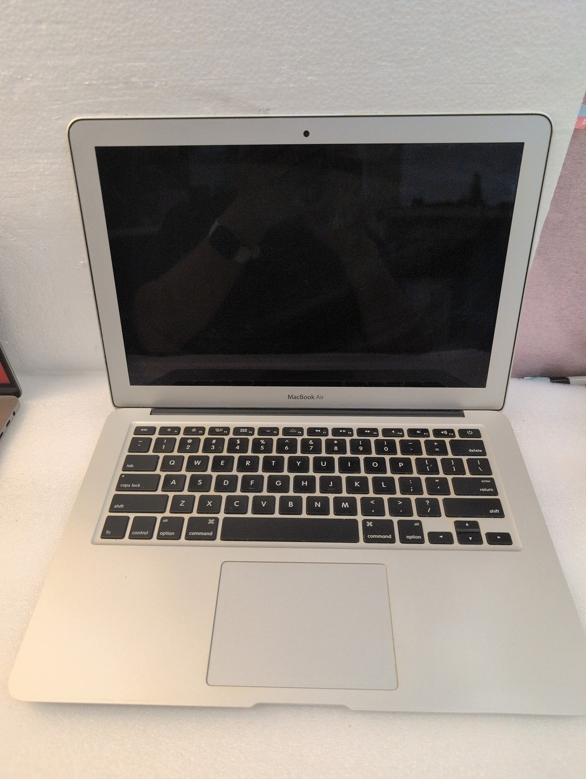🎸 Apple MacBook Air 13-inch A1466 (2013) - For Parts, No Boot - Silver (No SSD)