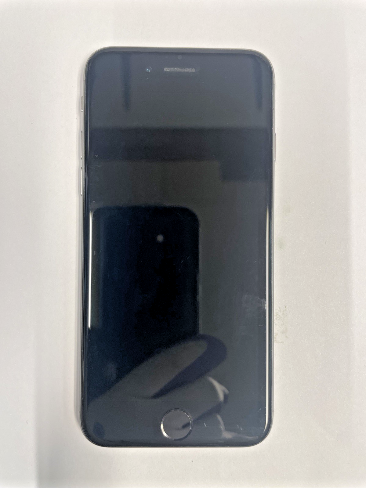 Apple iPhone 6 - 16GB - Silver (Unlocked)  A1549  +