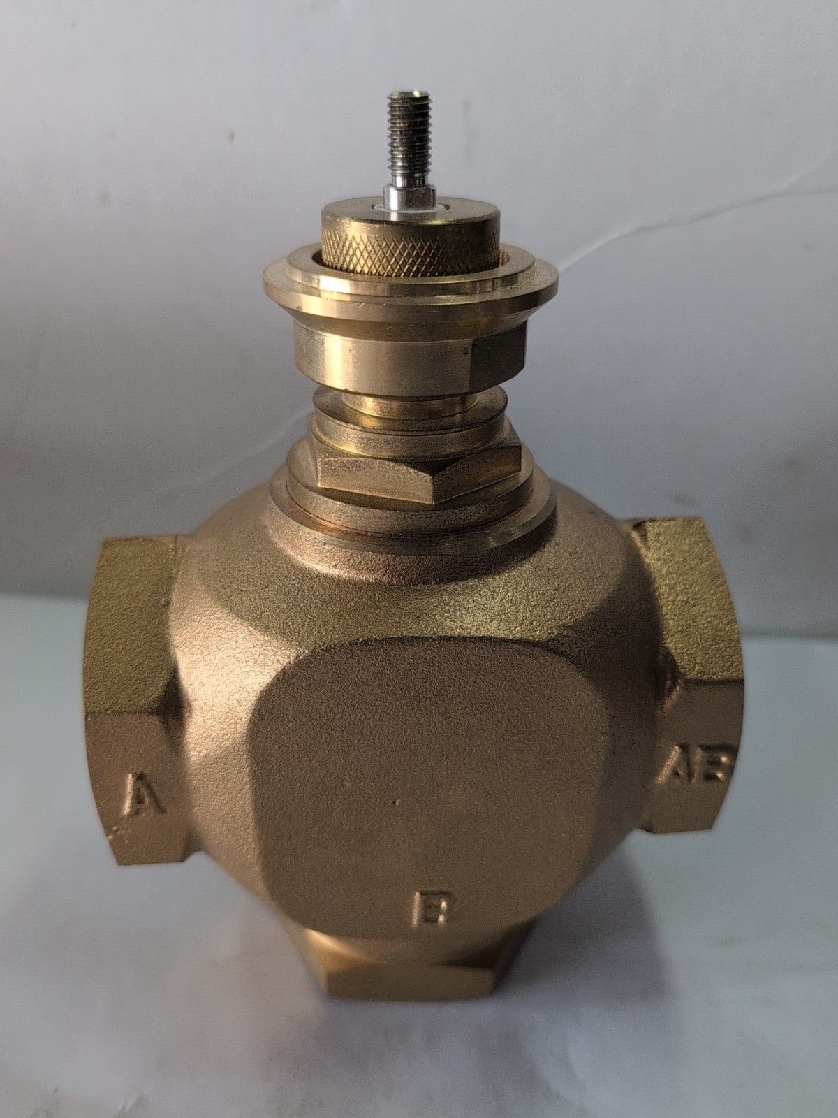 NEW SINRO VB-3000 VB-3200-40 DN40 PN16 Screwed Brass Valve -