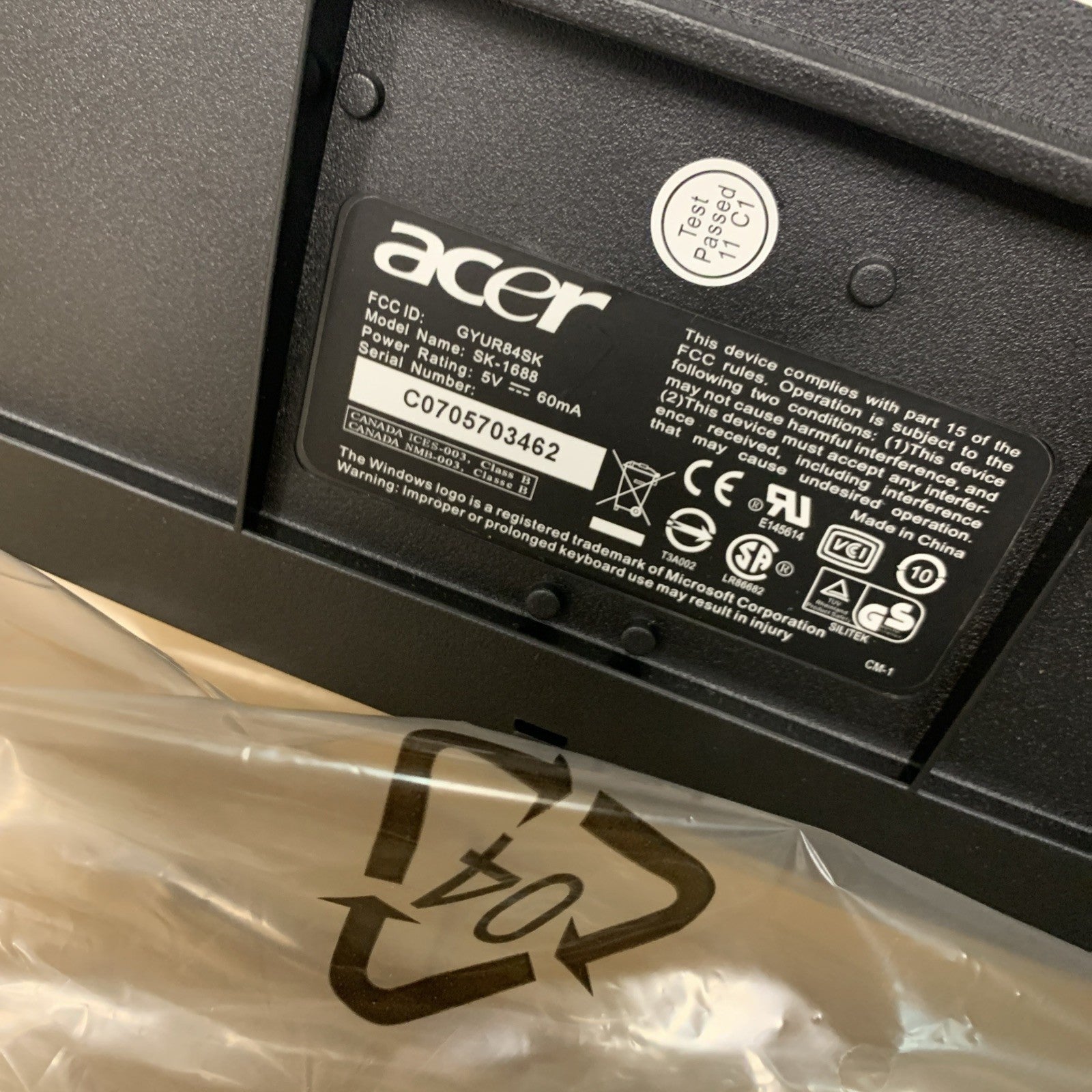 New ~ Acer SK-1688 PS/2 Wired Standard Keyboard