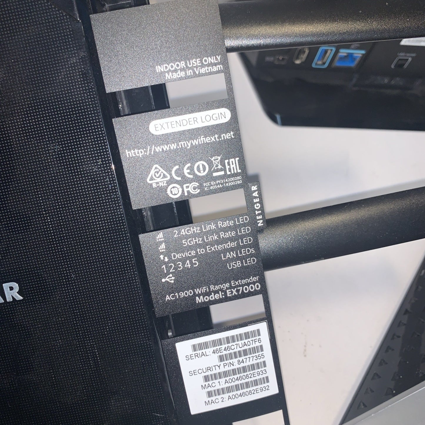 4 routers and 4 compatible ac adapters