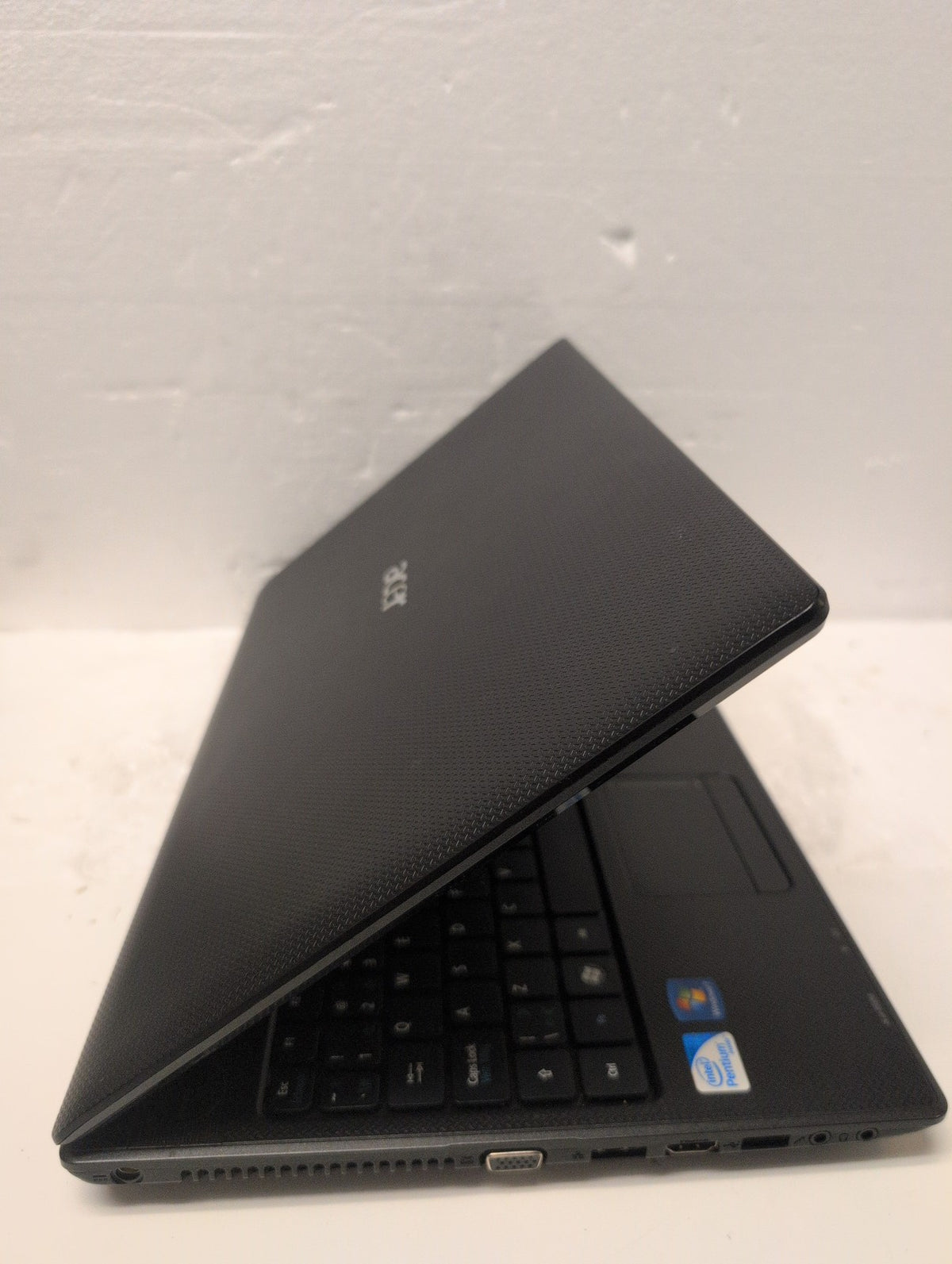 🎸 Acer Aspire 5736Z-4435 15.6" Laptop Pentium T4500 3GB 320GB HDD Windows XP