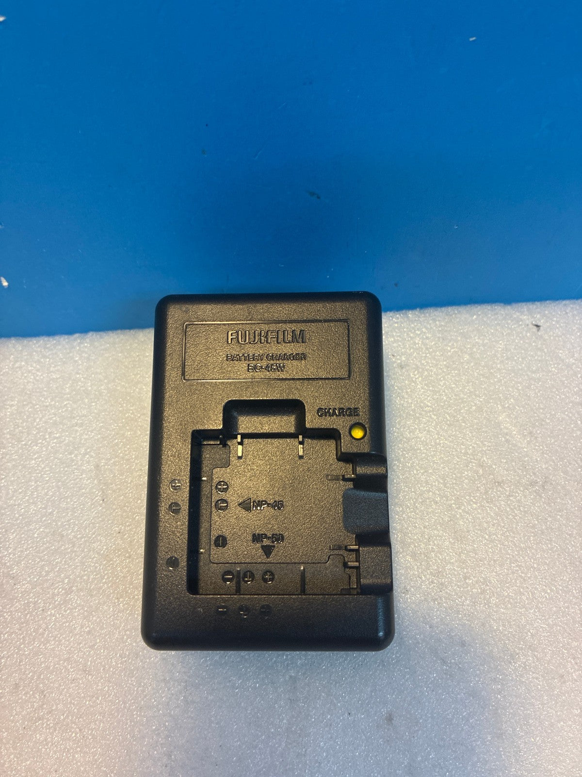 🔥 Fujifilm BC-45W Battery Charger for NP-45 NP-50 NP-45A NP-50A