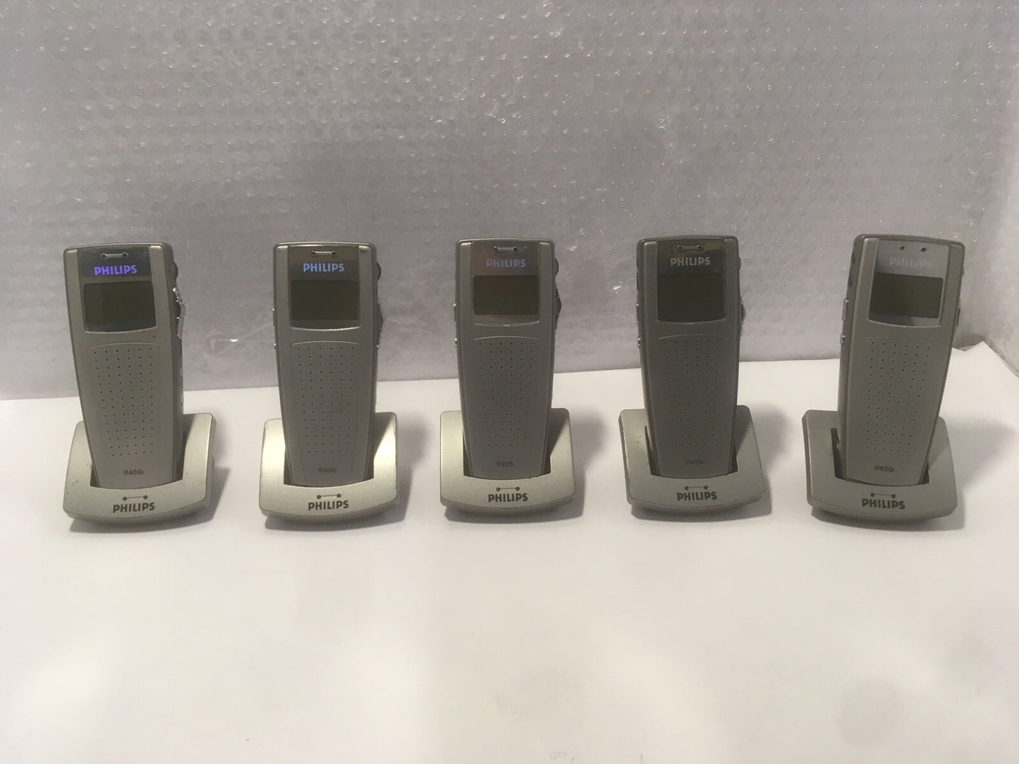 + 5X Philips 9400i digital recorder with 9110 base, USB Chargeable, NO AC,NO SD