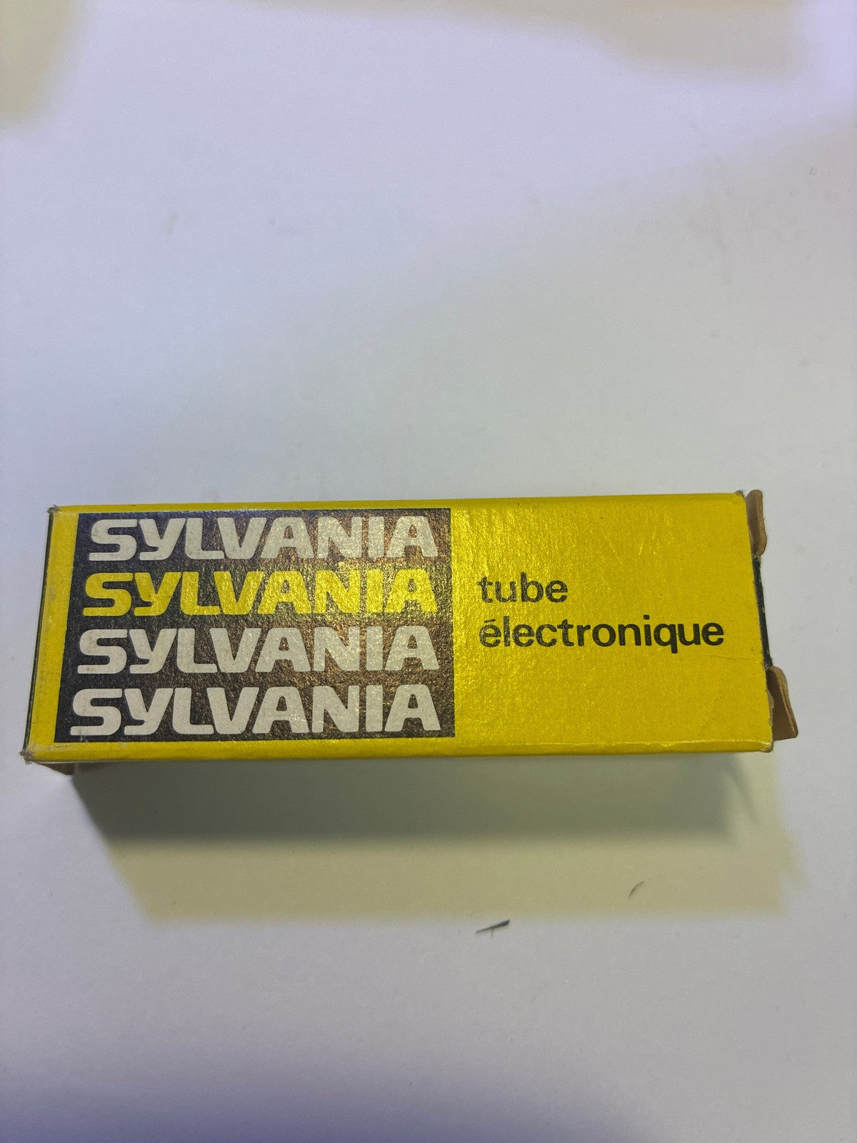 🔥 Sylvania 6GY6 Vacuum Tube in Original Yellow Box, French Canadian Packaging