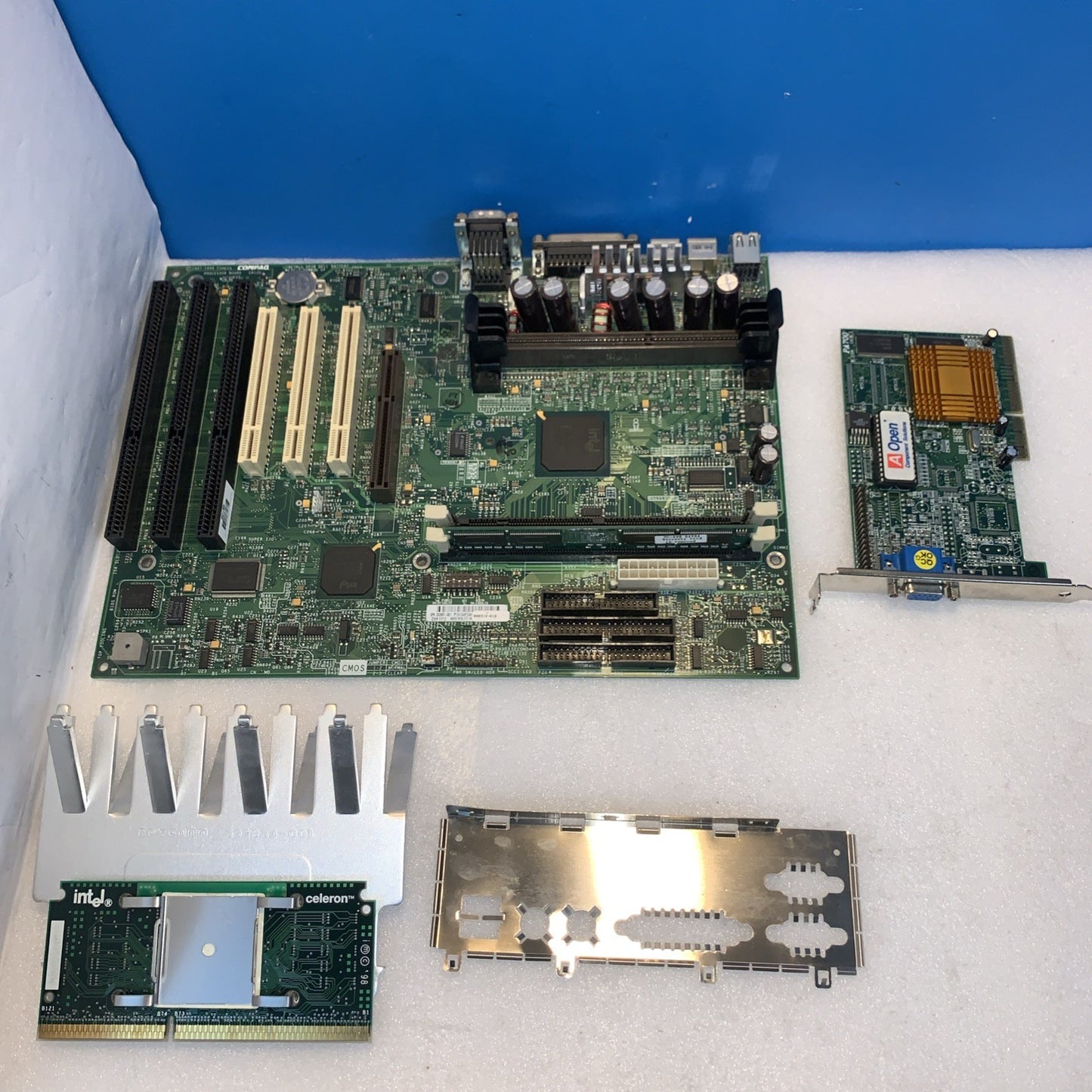 Compaq deskpro ep/sb PC motherboard 332857-001 008312 W/ CPU/RAM/GPU AOPEN PA700