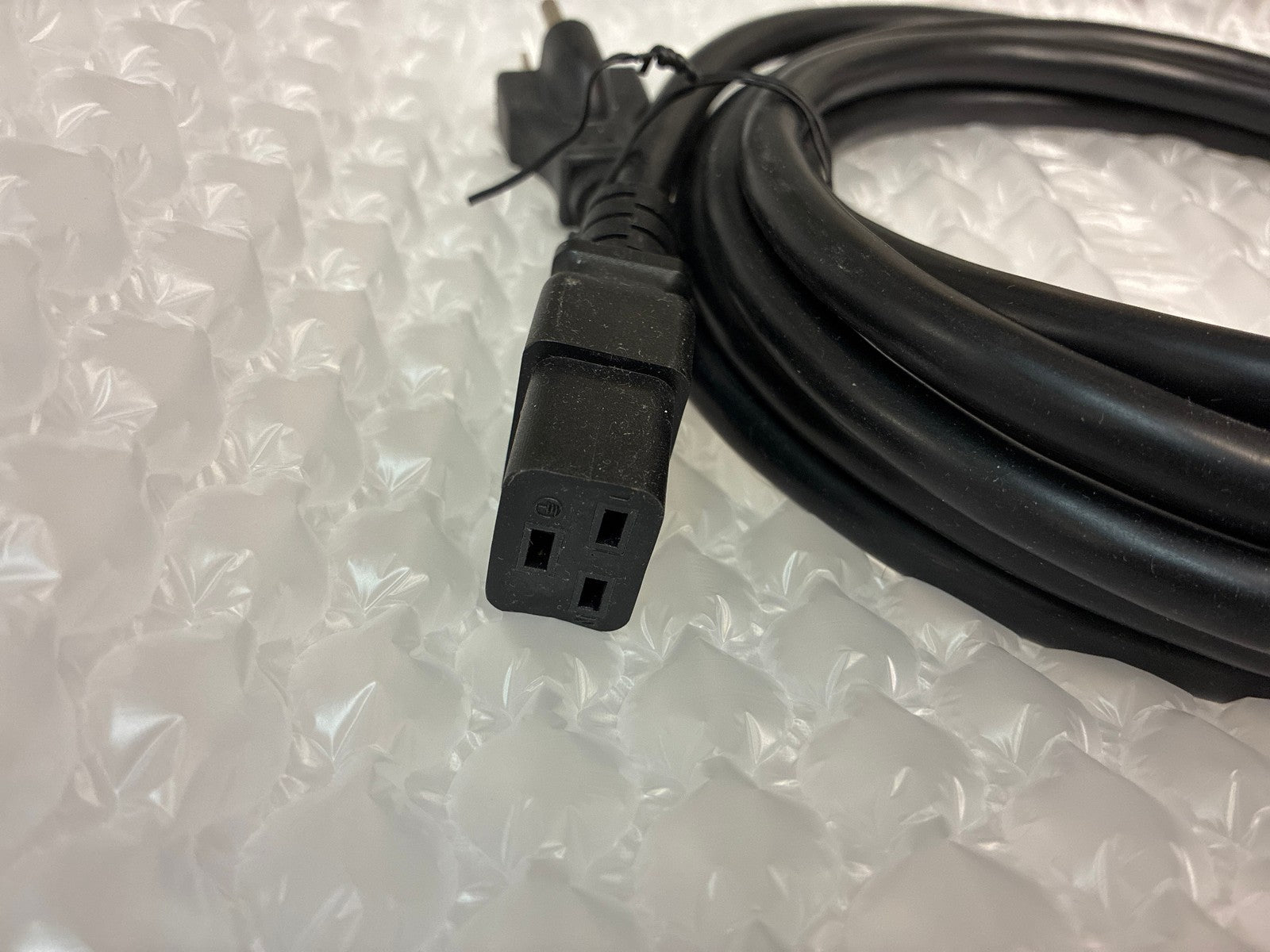 ⚡ Phantom Cables PC-119 IEC C19 to NEMA 5-20P Power Cord 20A 125V SJT 12/3 ⚡
