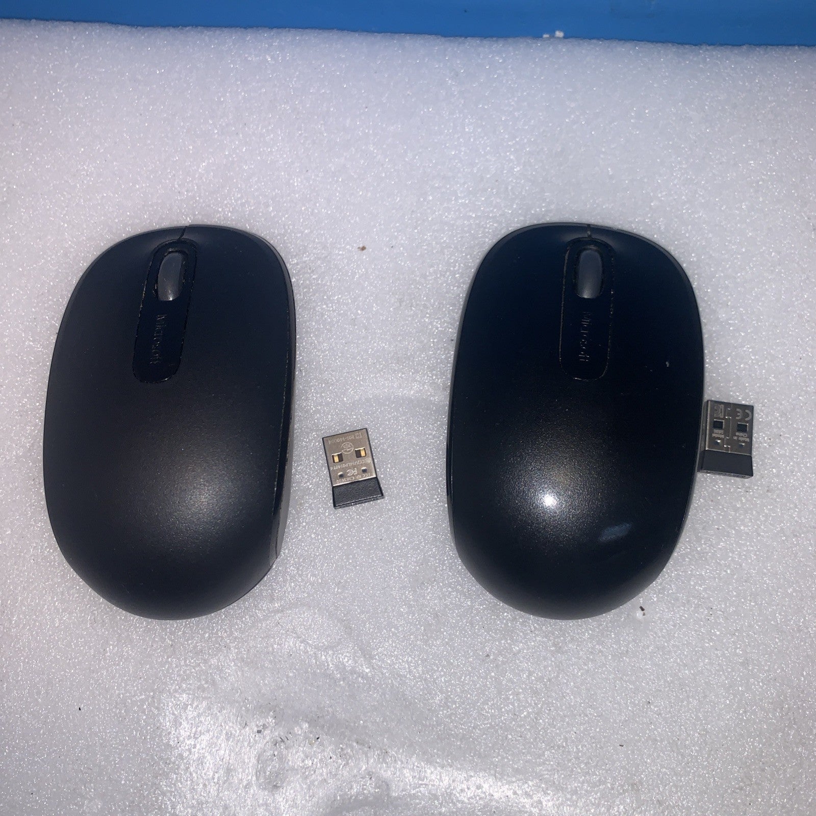 🔥Lot of 2 Microsoft wireless mouse with USB receives
