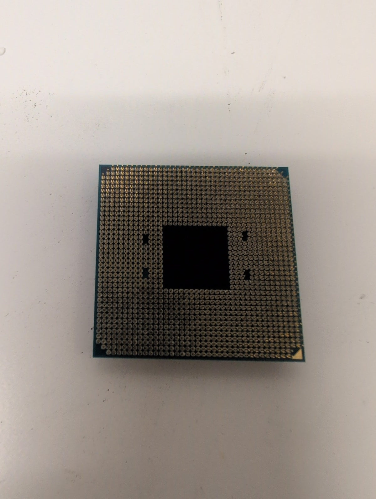 AMD Ryzen 5 PRO 2400GE YD240BC6M4MFB AM4 Desktop Processor 4-Core APU -
