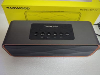 - (NICE) TAGWOOD MP-22 PORTABLE  BLUETOOTH FM USB AUX SPEAKER TESTED 