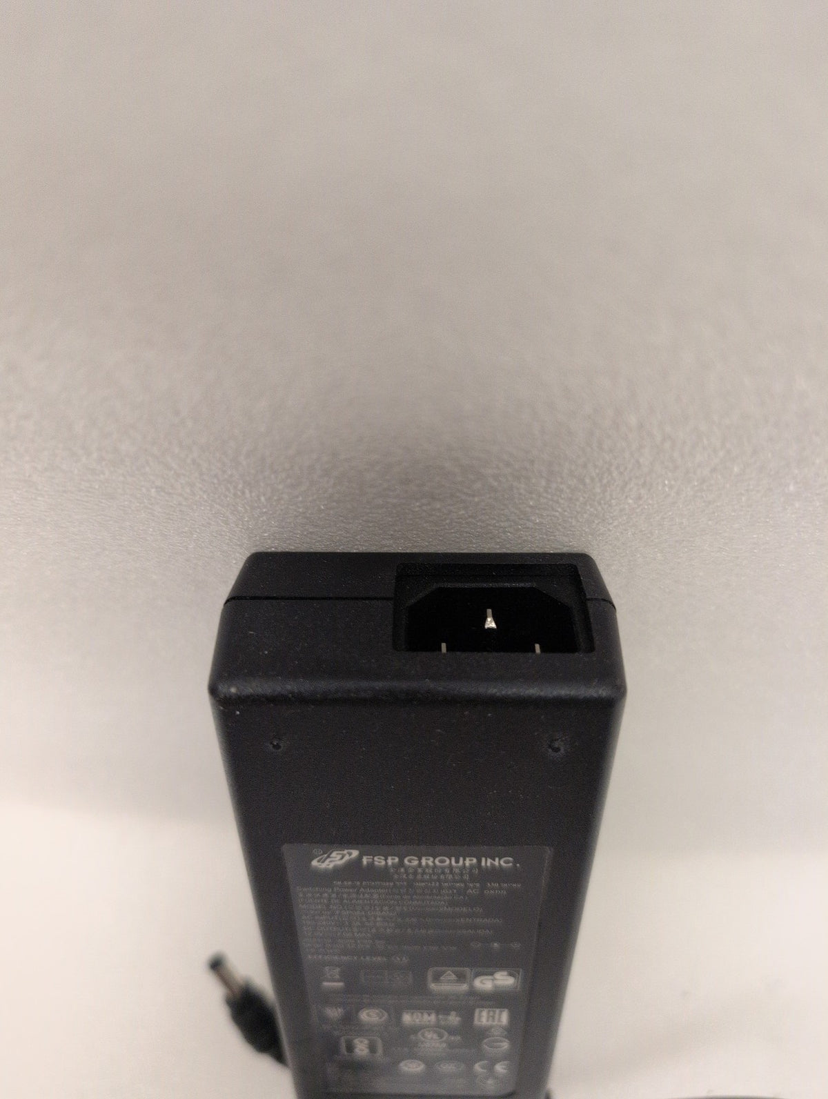 🎸 FSP Group FSP084-DIBAN2 AC/DC Adapter 12V 7A Barrel Tip IEC C14 Input