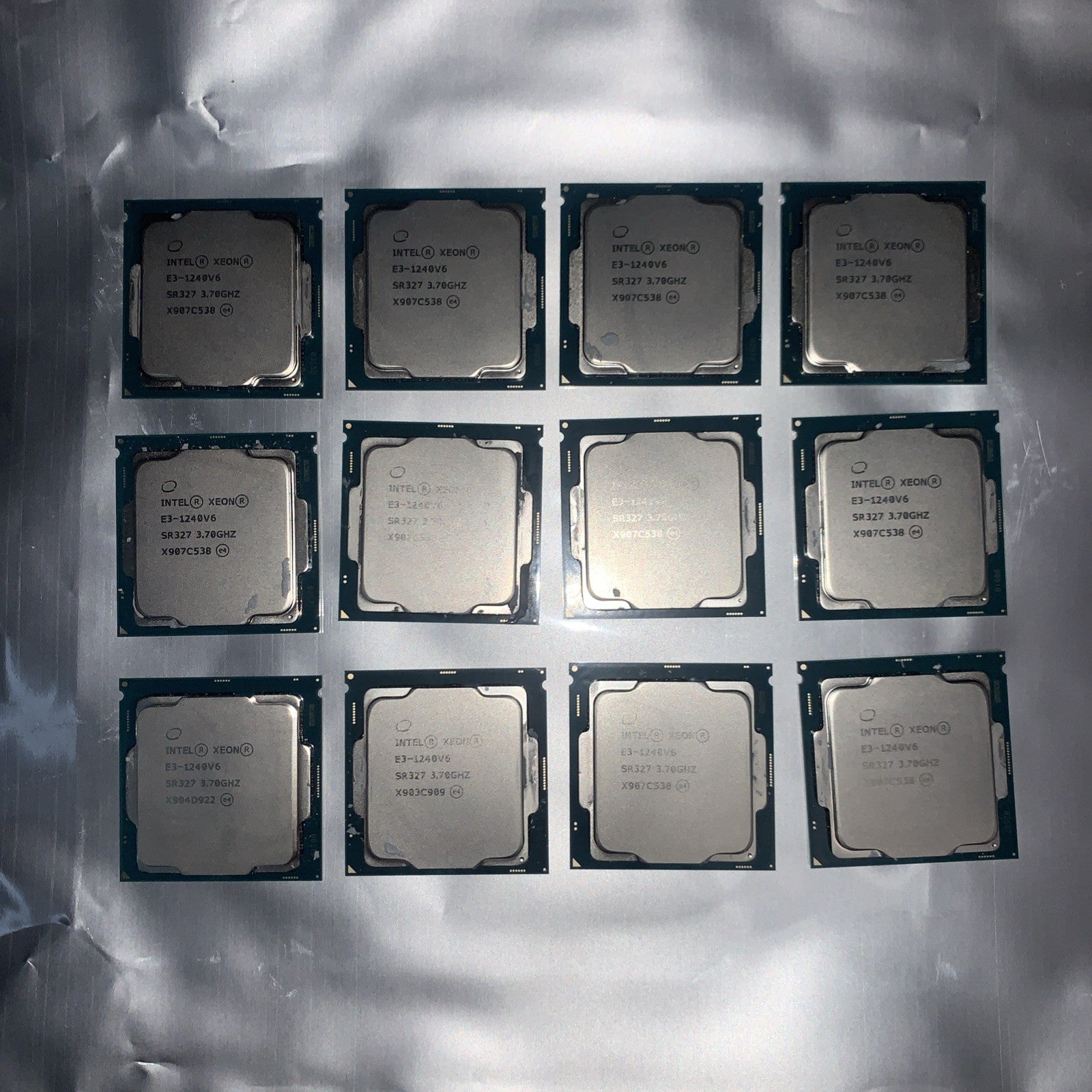 1x Intel Xeon E3-1240 v6 LGA1151 CPU Processor SR327 4-Core 3.7GHz 8MB E3-1240V6