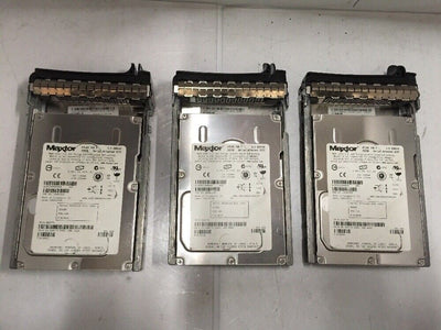 + LOT OF 3  G8774 Dell MAXTOR 300GB 10K SAS 3.5" Hard Drive 0G8774 W/ TRAY @@@