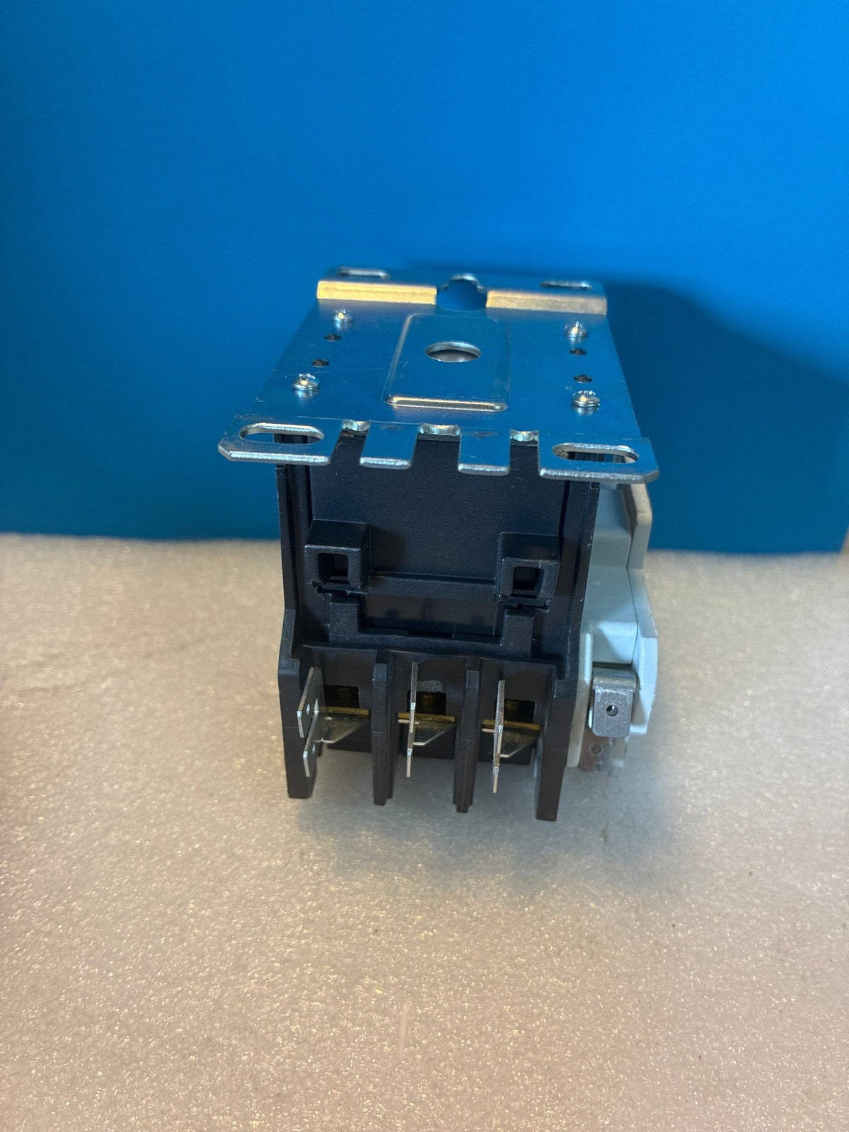 🔥 Eaton C25DNY115A 30A 3-Pole Definite Purpose Contactor E1 110-120V Coil
