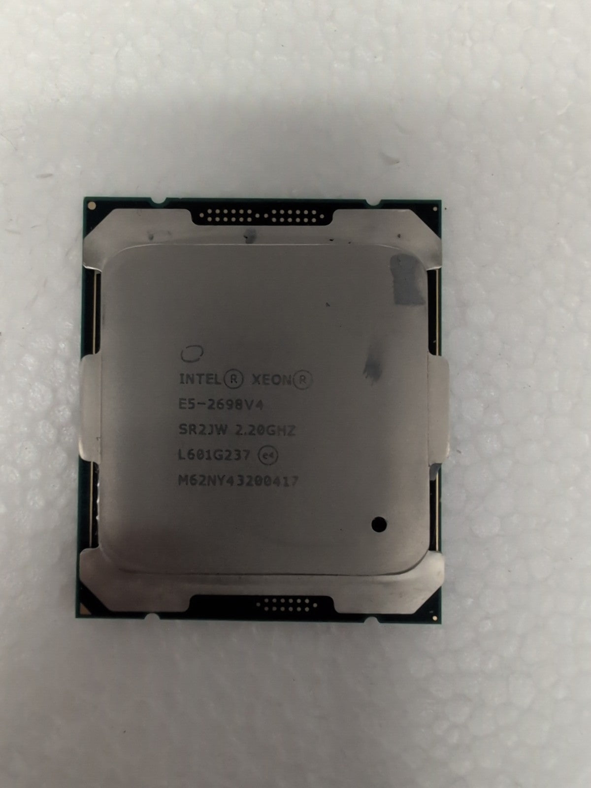Intel Xeon E5-2698 v4 2.2GHz 20-Cores 40-Threads 135W LGA2011-3 CPU SR2JW -