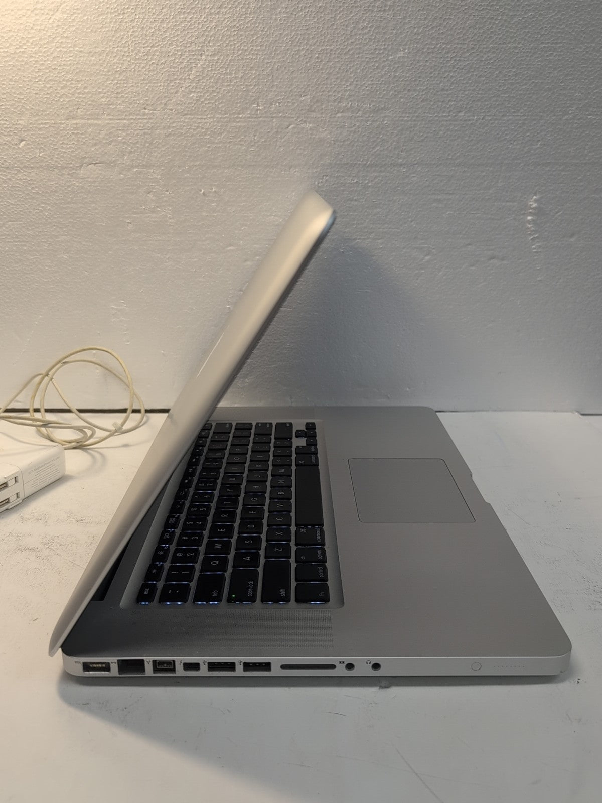 🔥 Apple MacBook Pro 15" A1286 2012/i7-2.3GHz /4GB RAM/500GB HDD/10. 13 (READ) -
