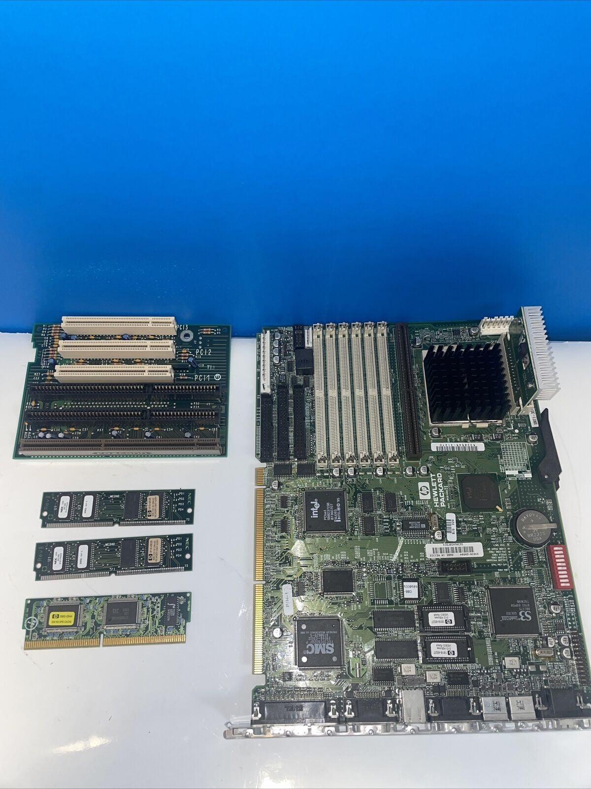 HP Vectra P41186C Socket 7 Motherboard D3830-60004 w/ CPU & Ram & Riser