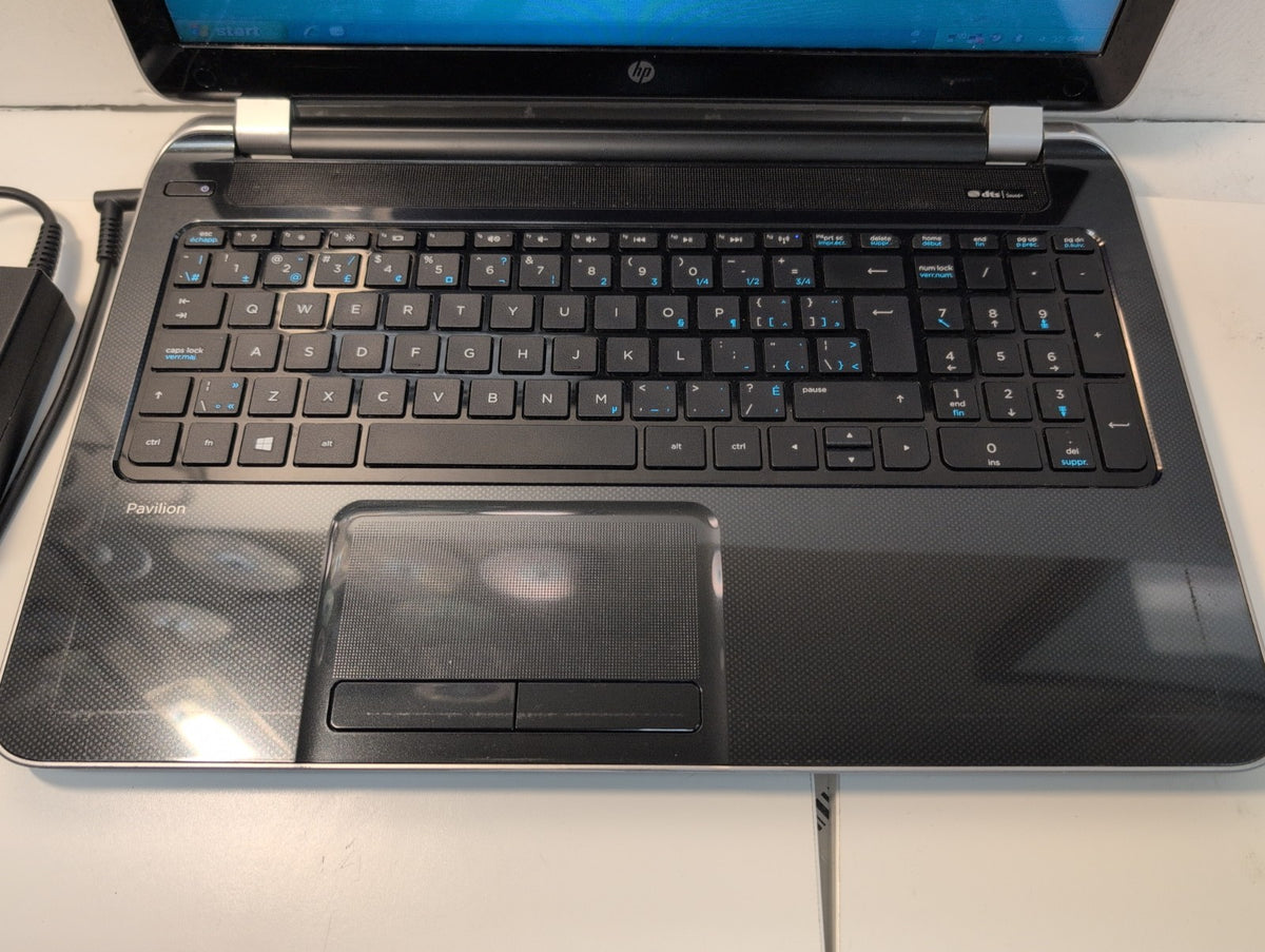 🔥 HP Pavilion 15" 15-n048ca Laptop AMD A8-5545M APU/3GB/750GB HDD/WINXP (READ)-