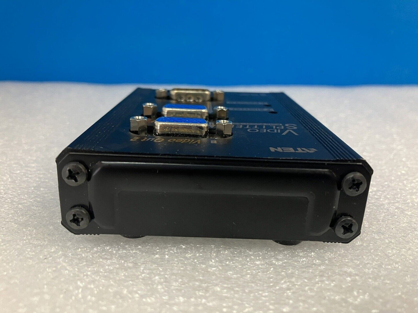 ~ Aten VS-102 Video Splitter 250 MHz Band Width 2 Port VGA w/ Adapter
