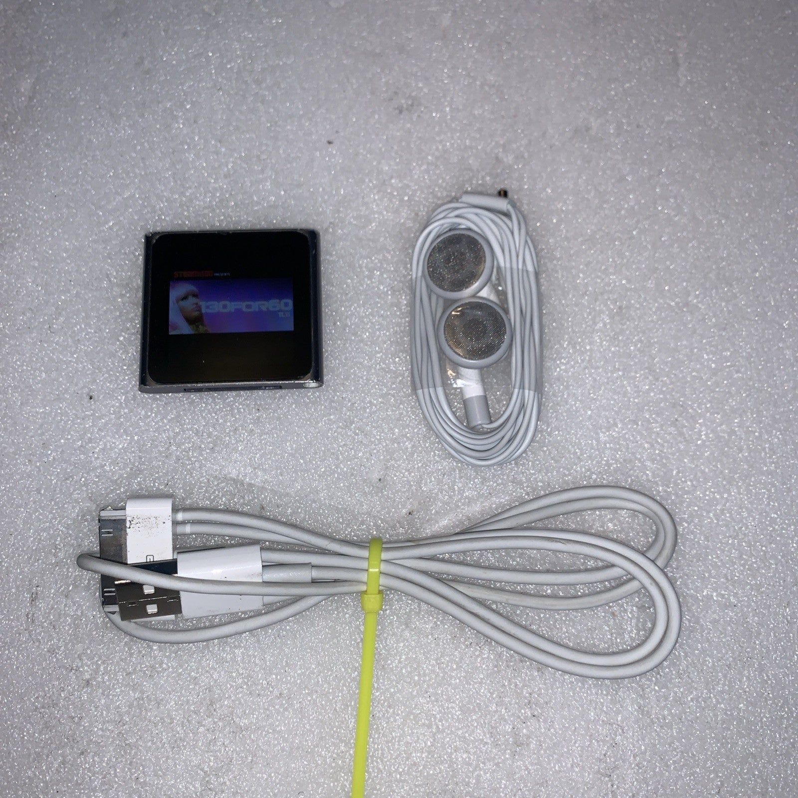 Apple iPod nano A1366 6th Gen/1.54" Multitouch/Clip 8GB