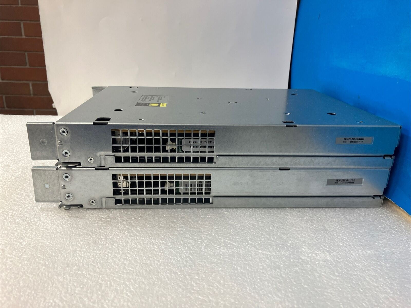 (Lot of 2x) NetApp 111-01324+C1 Controller Module SASWWN ~
