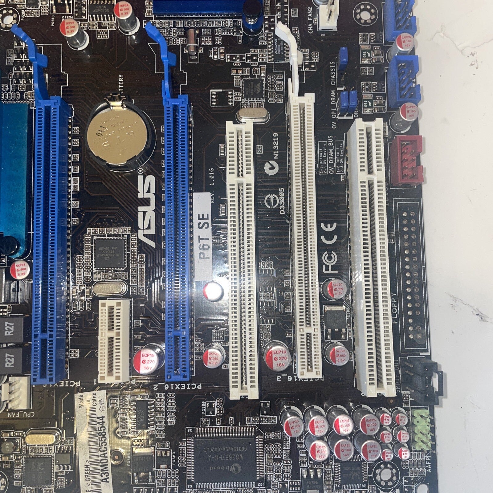 ASUS P6T SE ATX PC Motherboard With I/O Shield & i7-930 Processor