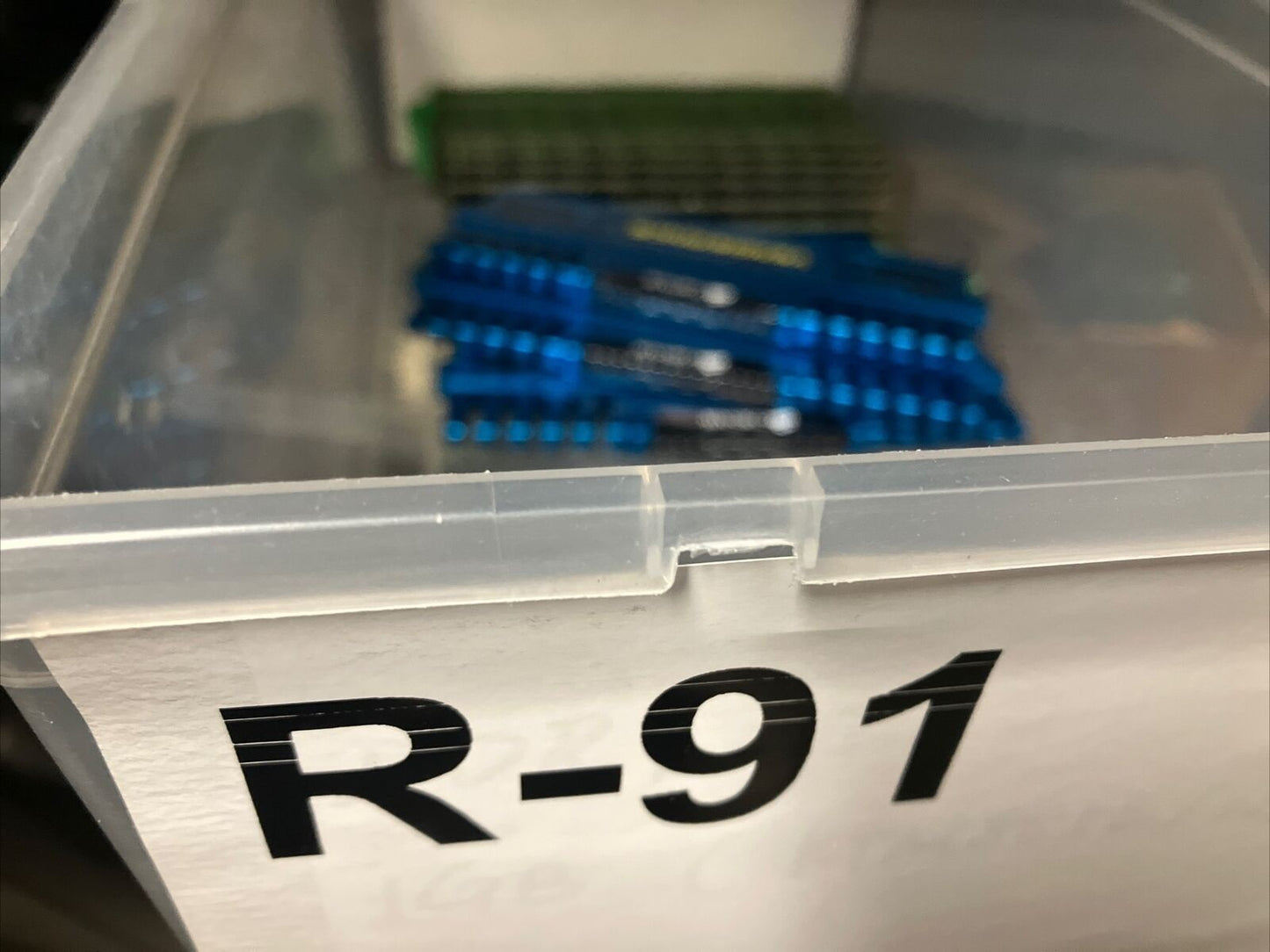 48GB =12x 4G Corsair CMZ8GX3M2A1600C9B Vengeance Blue PC3-12800 1600mHz DDR3 RAM