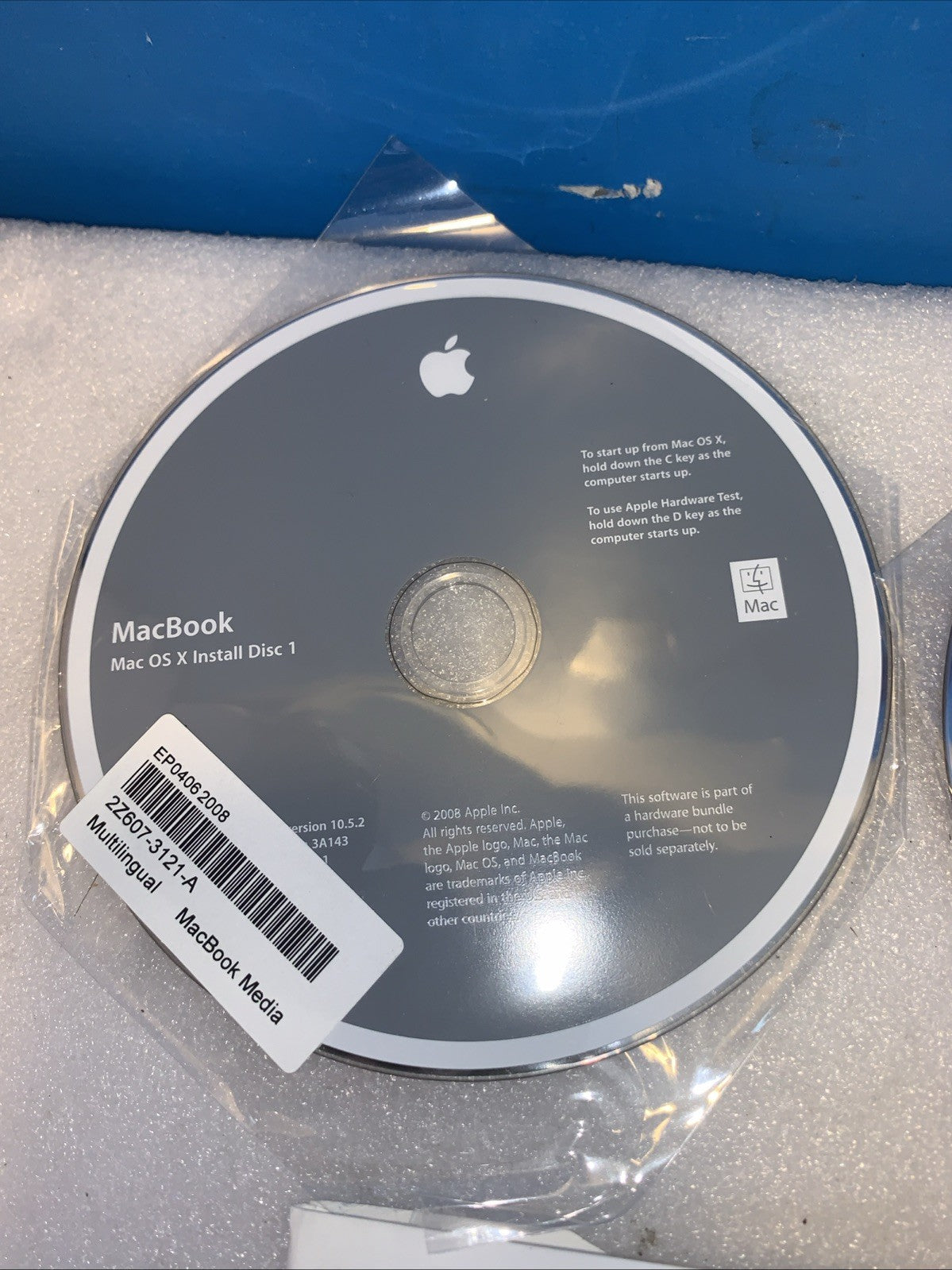 Apple MacBook Pro 13” Mac OS X 10.6.3 Restore DVD Set