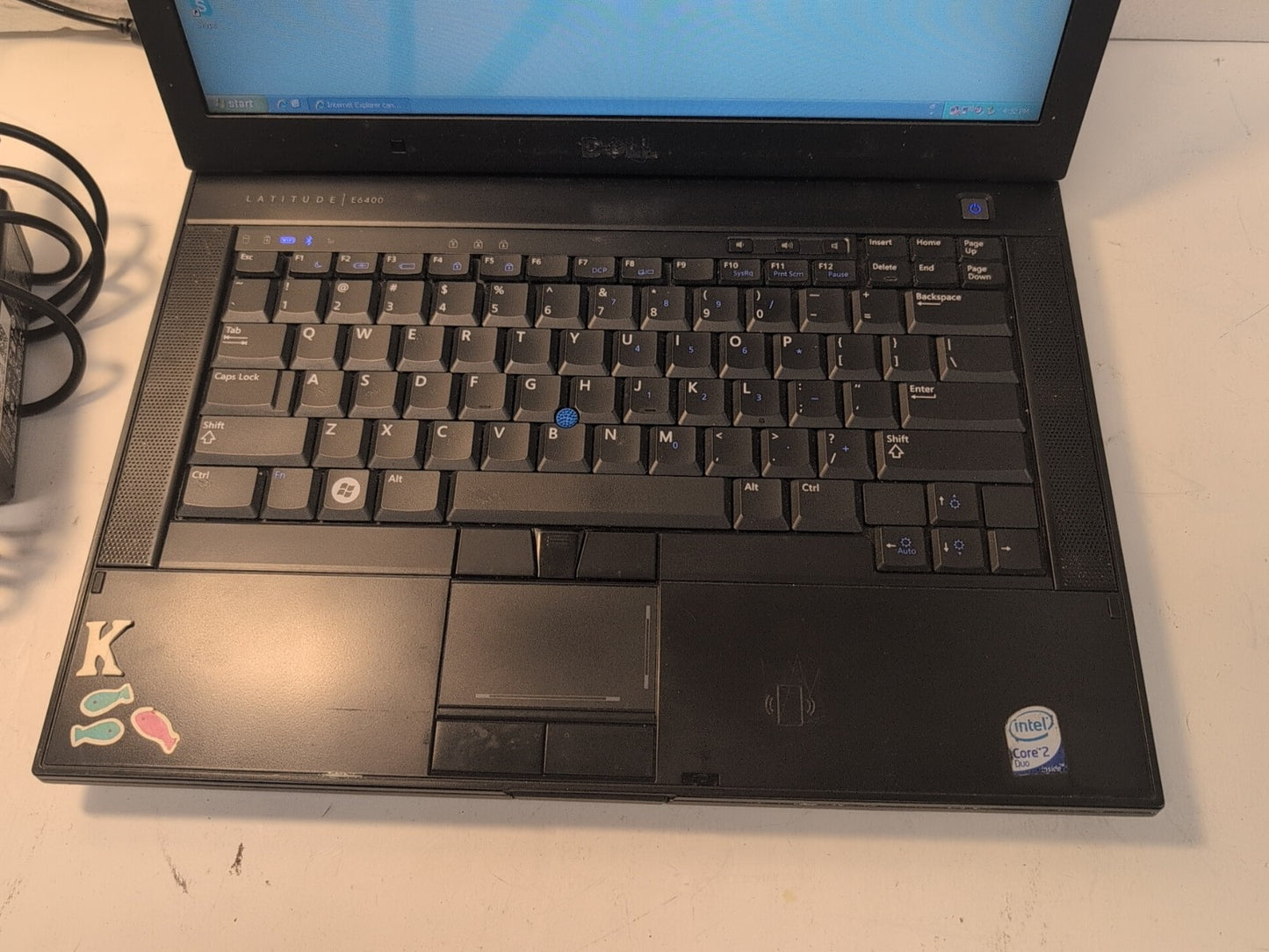  Dell Latitude E6400 14" Laptop C2D P8400/4GB/320GB HDD/WIN XP/Working Battery -