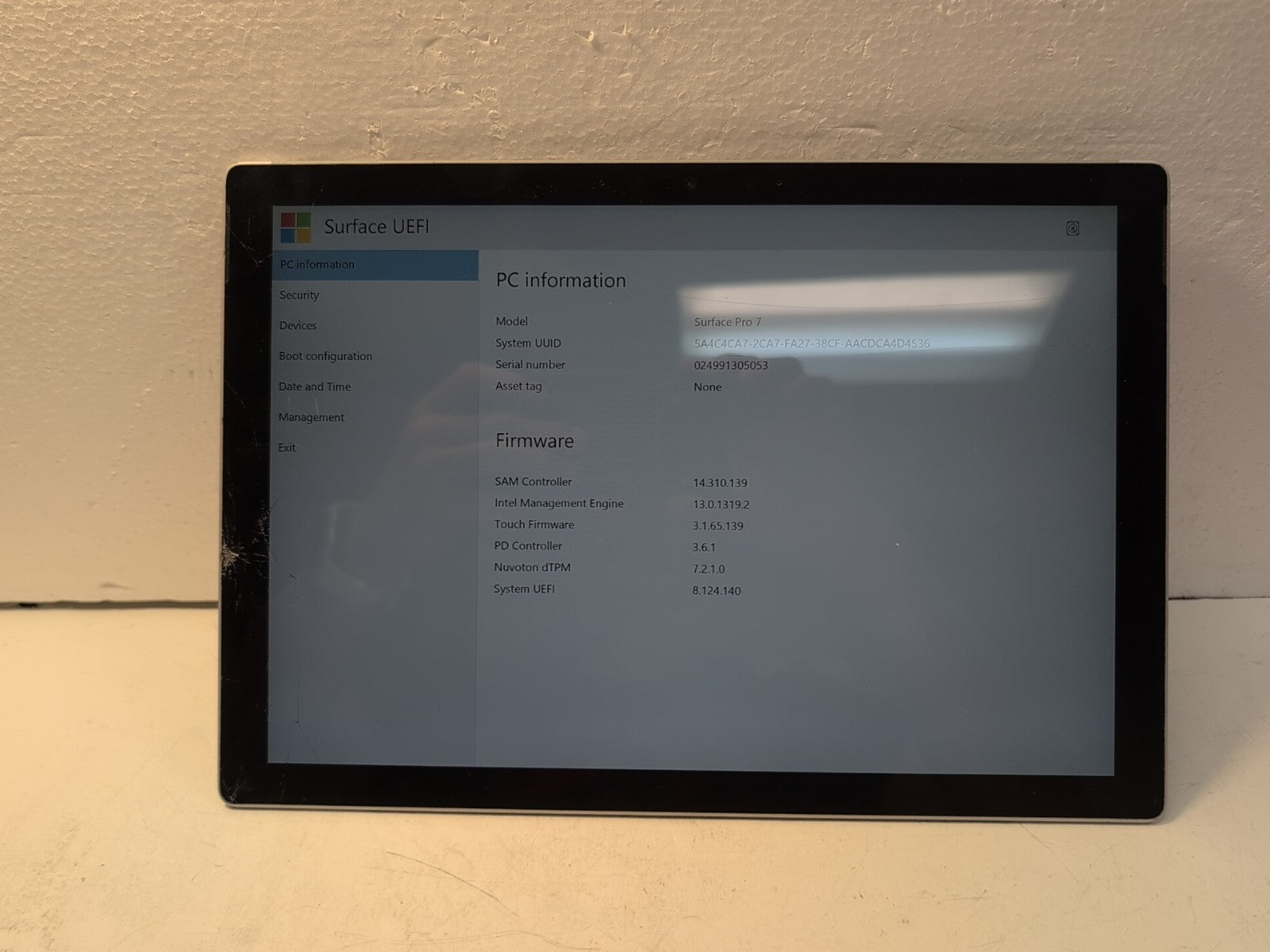 🔥 (Cracked,  SSD issue, AS IS) Microsoft Surface Pro 7 1866 / 8GB RAM -