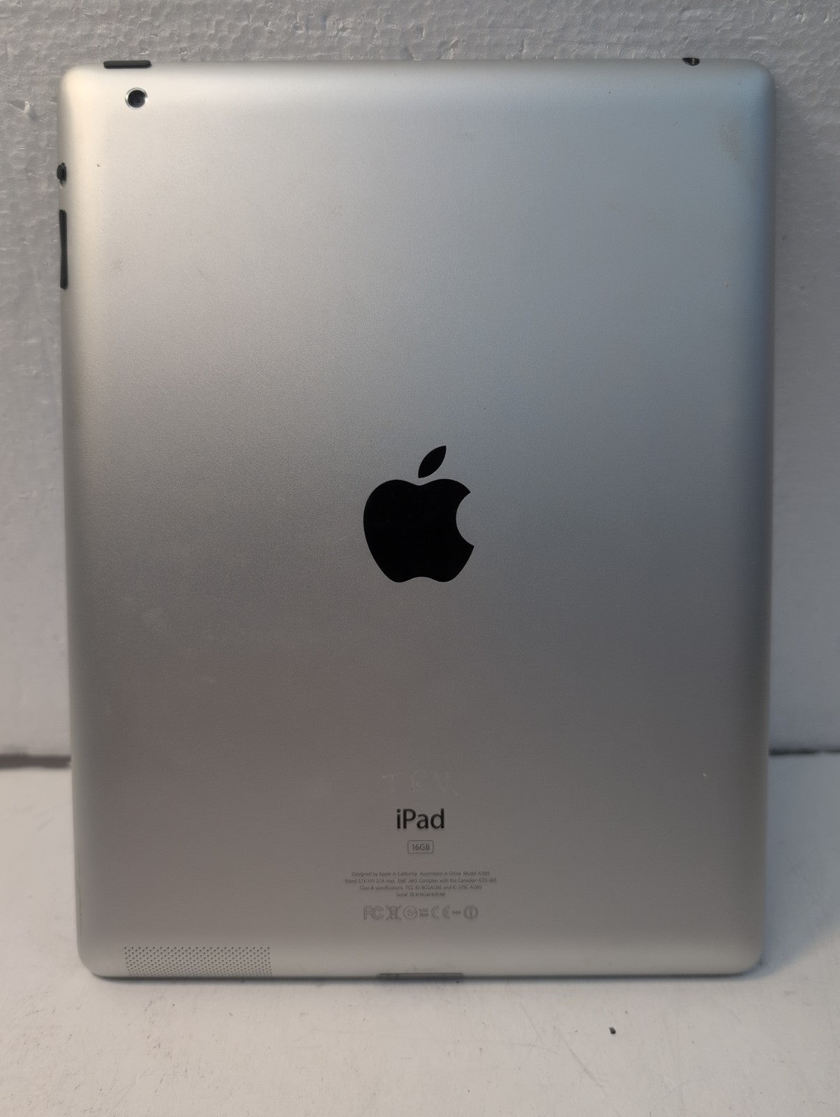 🔥 Apple 9.7" iPad 2 A1395 16GB Wi-Fi Silver Working -