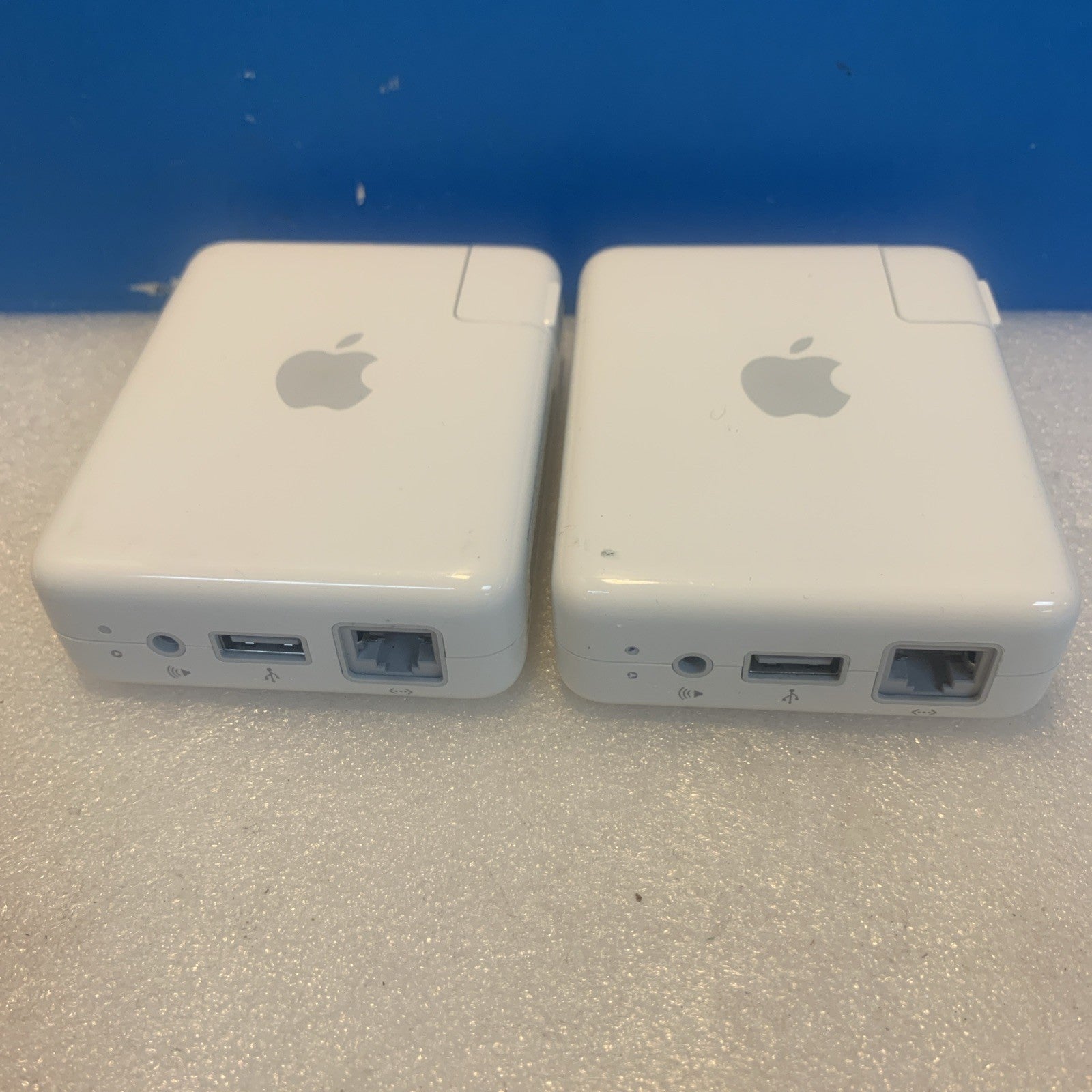 2x 🔥 Apple Airport Express Base Station Model A1084 White