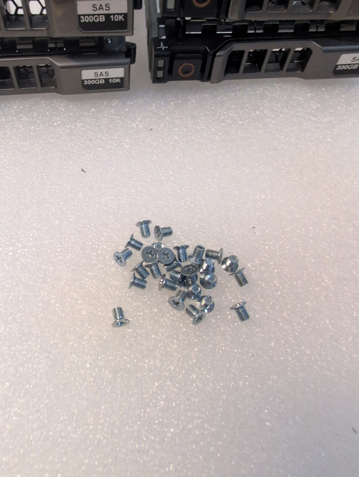 🎸 7x Dell 2.5" SAS Hard Drive Caddy KG7NR with Screws  For Dell R620