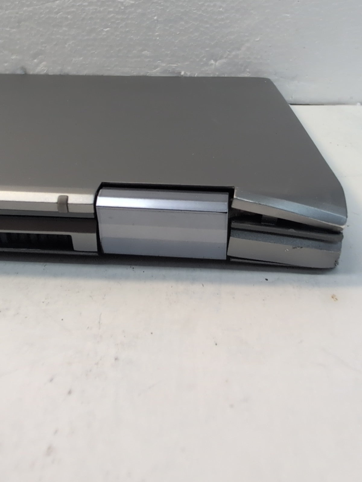 🔥 Dell Inspiron 5400 2in1 Touch Laptop  i7-1065G7/8GB/ 500GB NVMe/win11 (READ)-